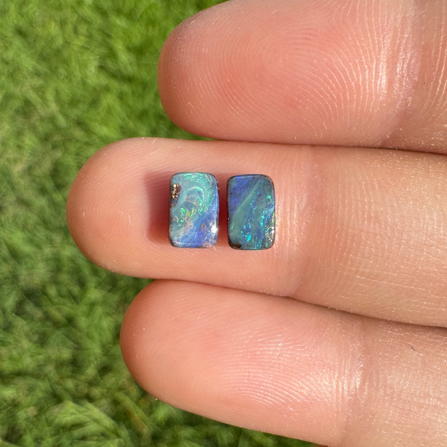 1.28 Ct extra small boulder opal pair