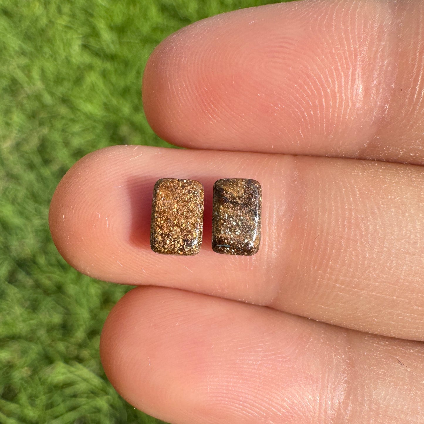 1.28 Ct extra small boulder opal pair