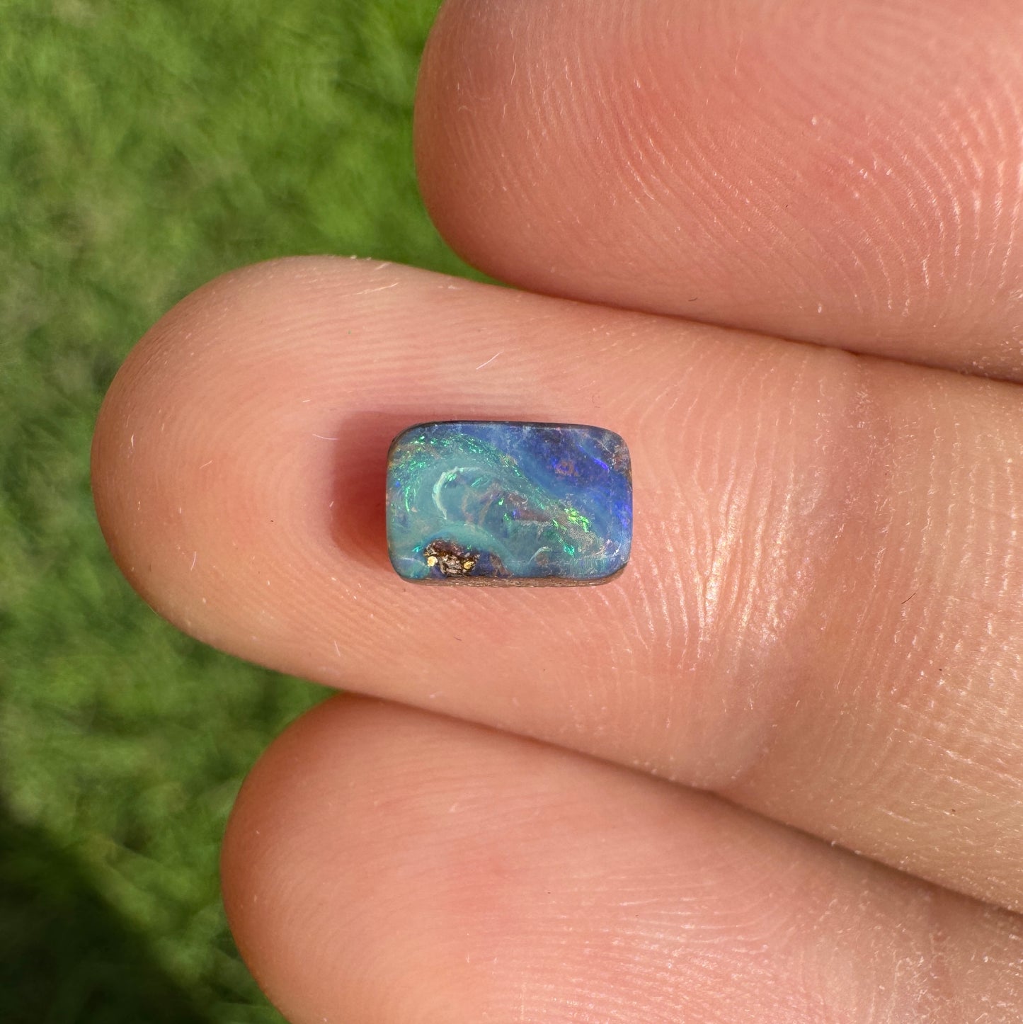 1.28 Ct extra small boulder opal pair
