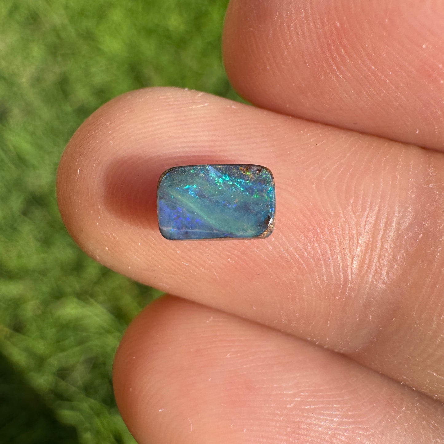 1.28 Ct extra small boulder opal pair