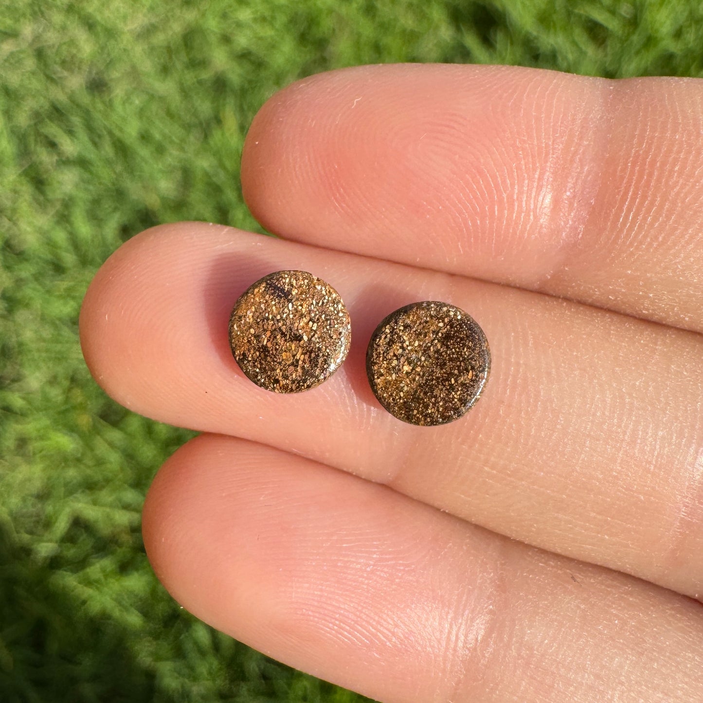 2.49 Ct circle boulder opal pair