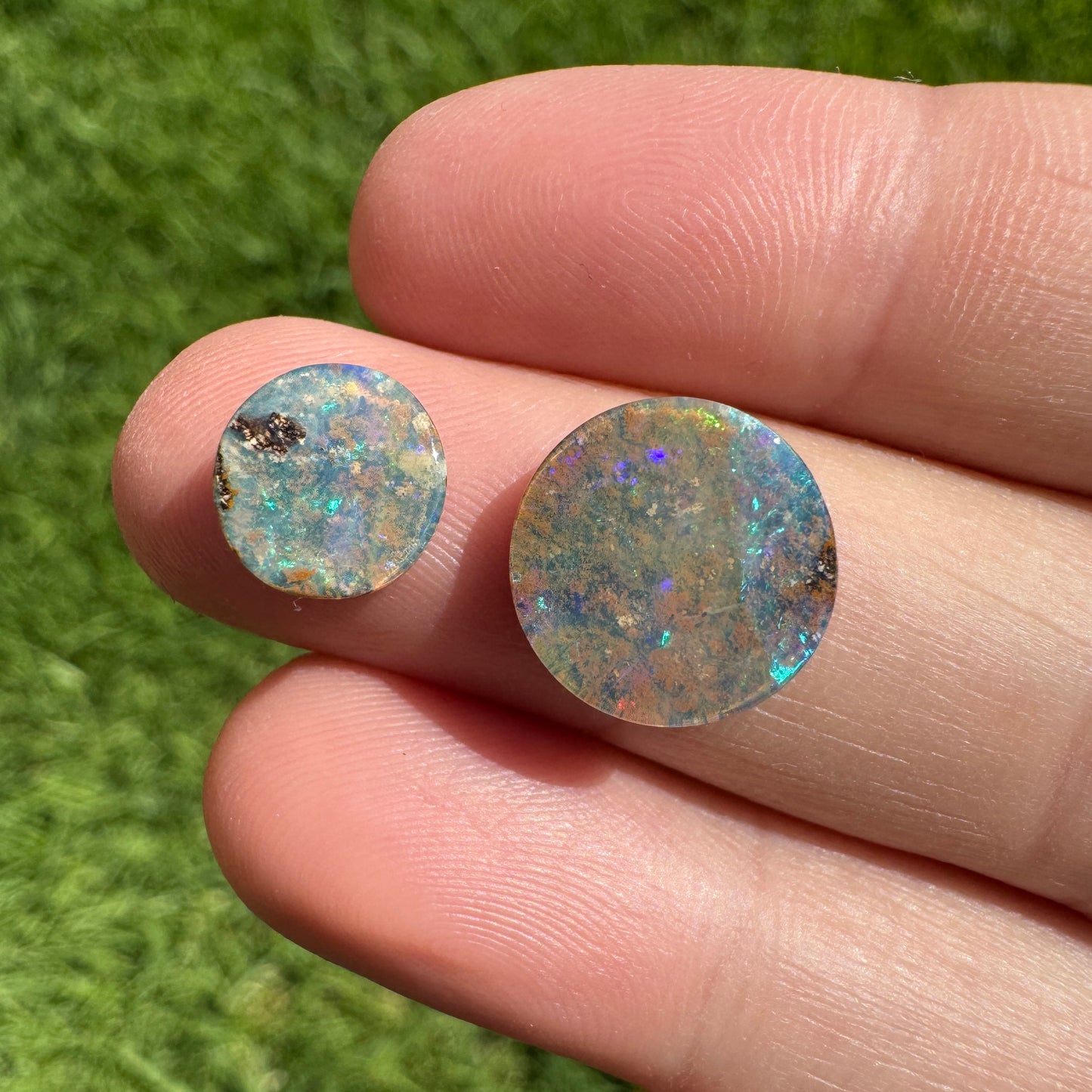 4.86 Ct two piece boulder opal set