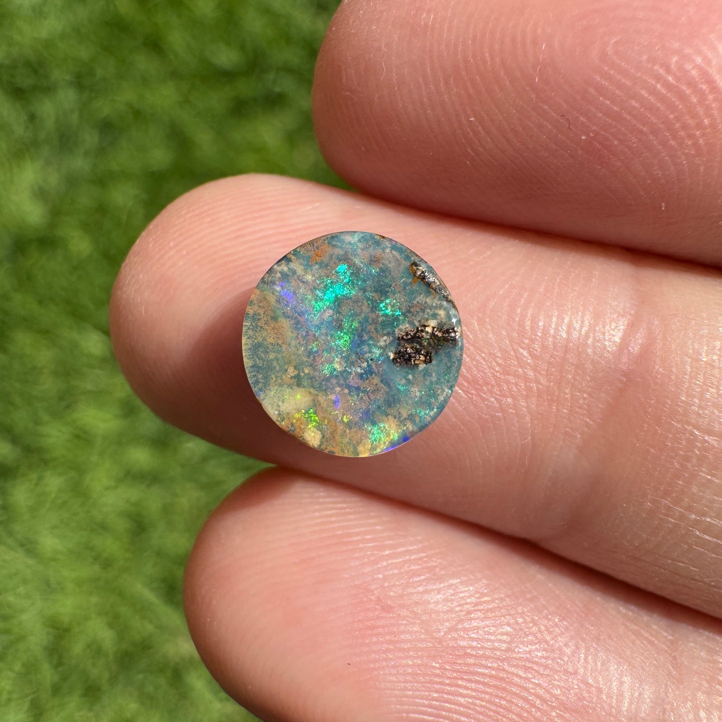4.86 Ct two piece boulder opal set