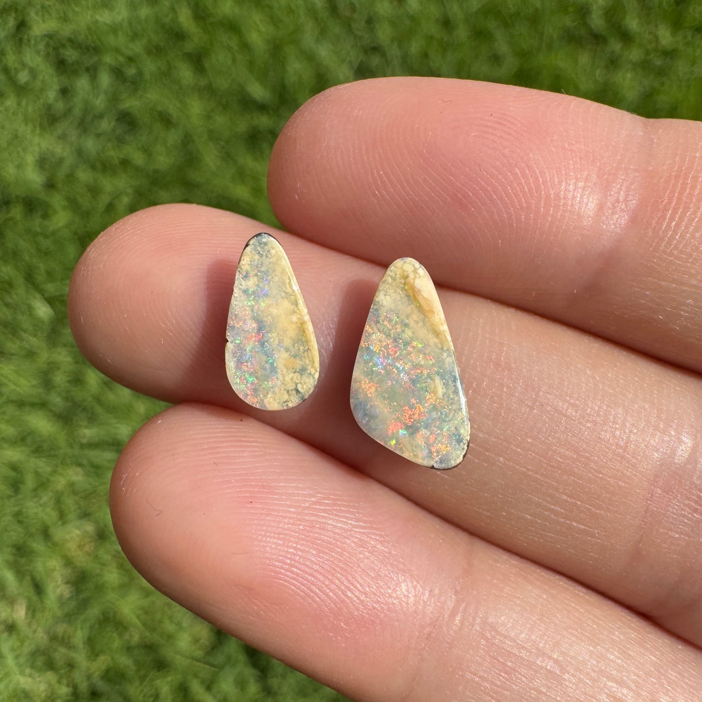 2.75 Ct two piece boulder opal set