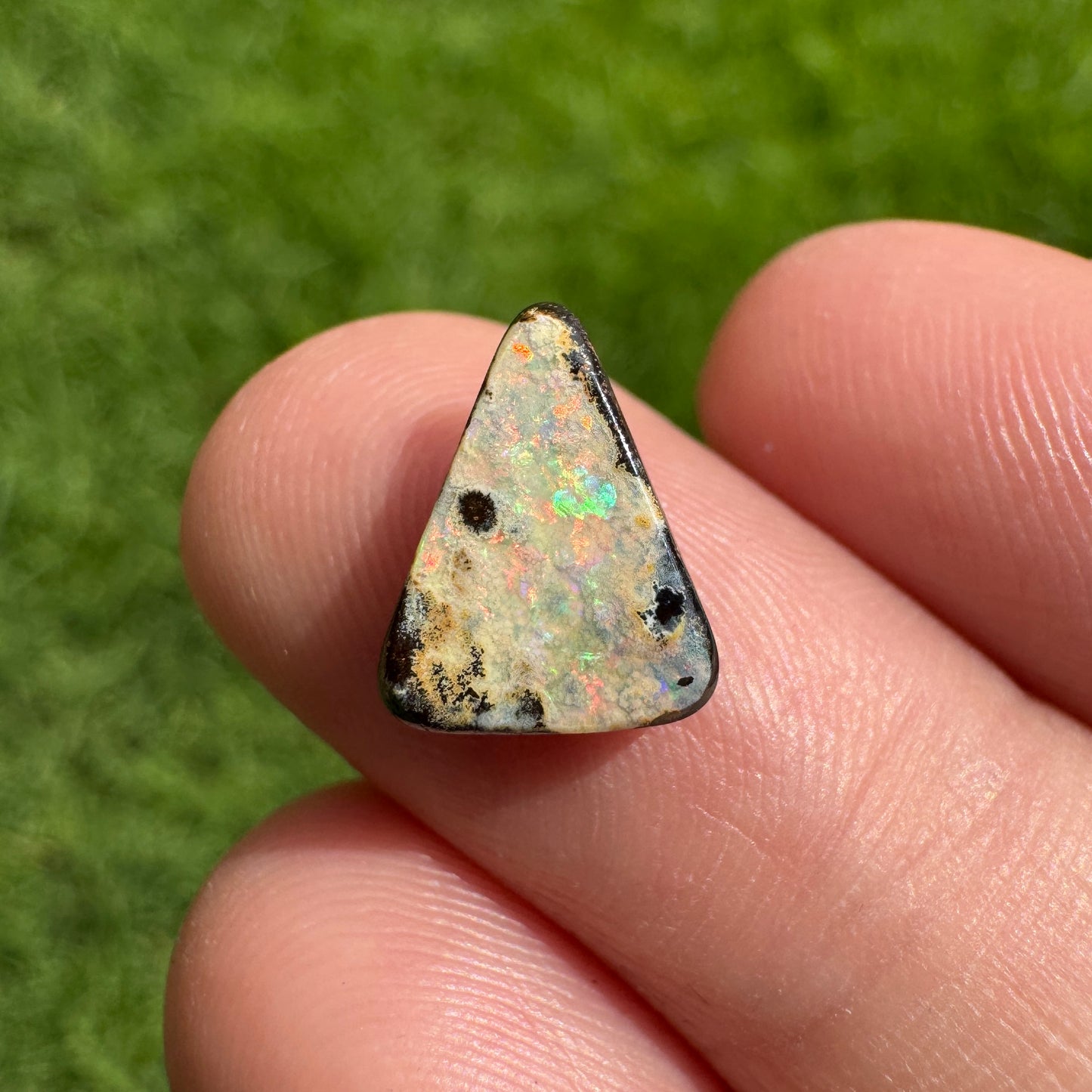 2.65 Ct two piece boulder opal set
