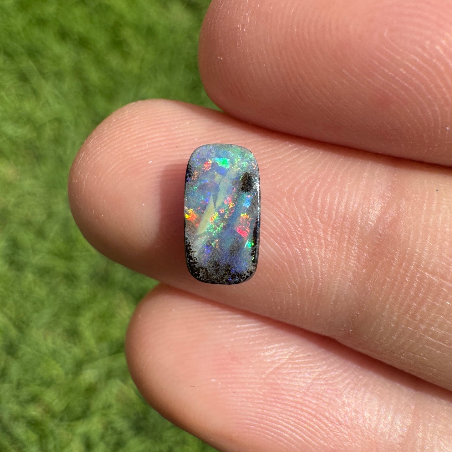 2.43 Ct two piece boulder opal set
