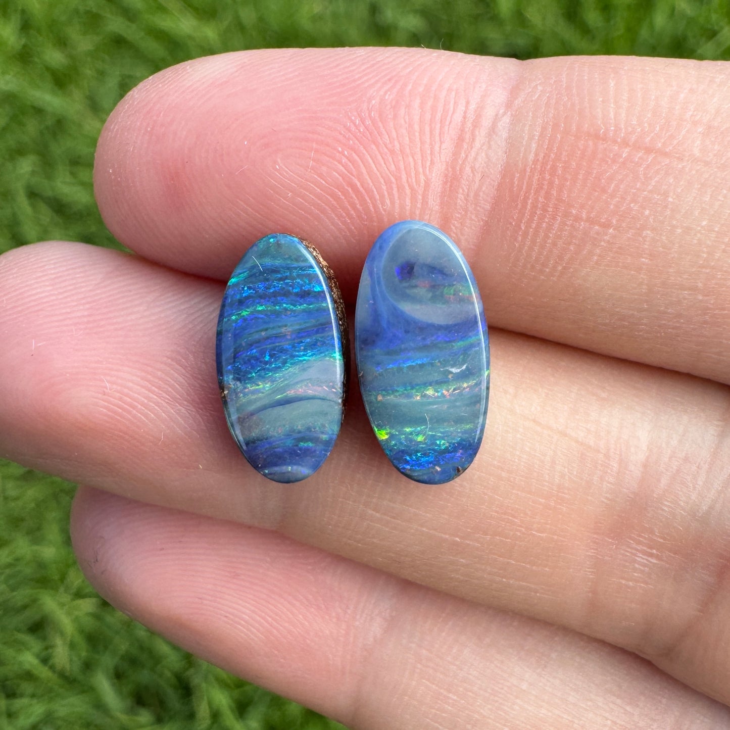 4.58 Ct oval boulder opal pair