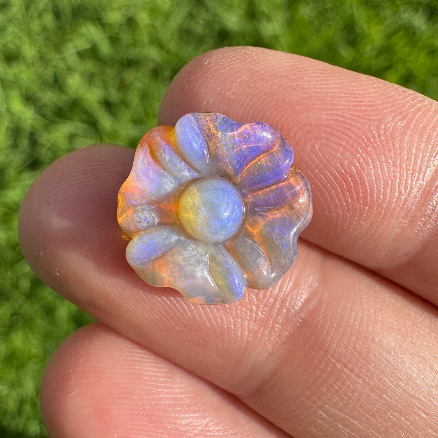 5.02 Ct carved flower opal 🌸