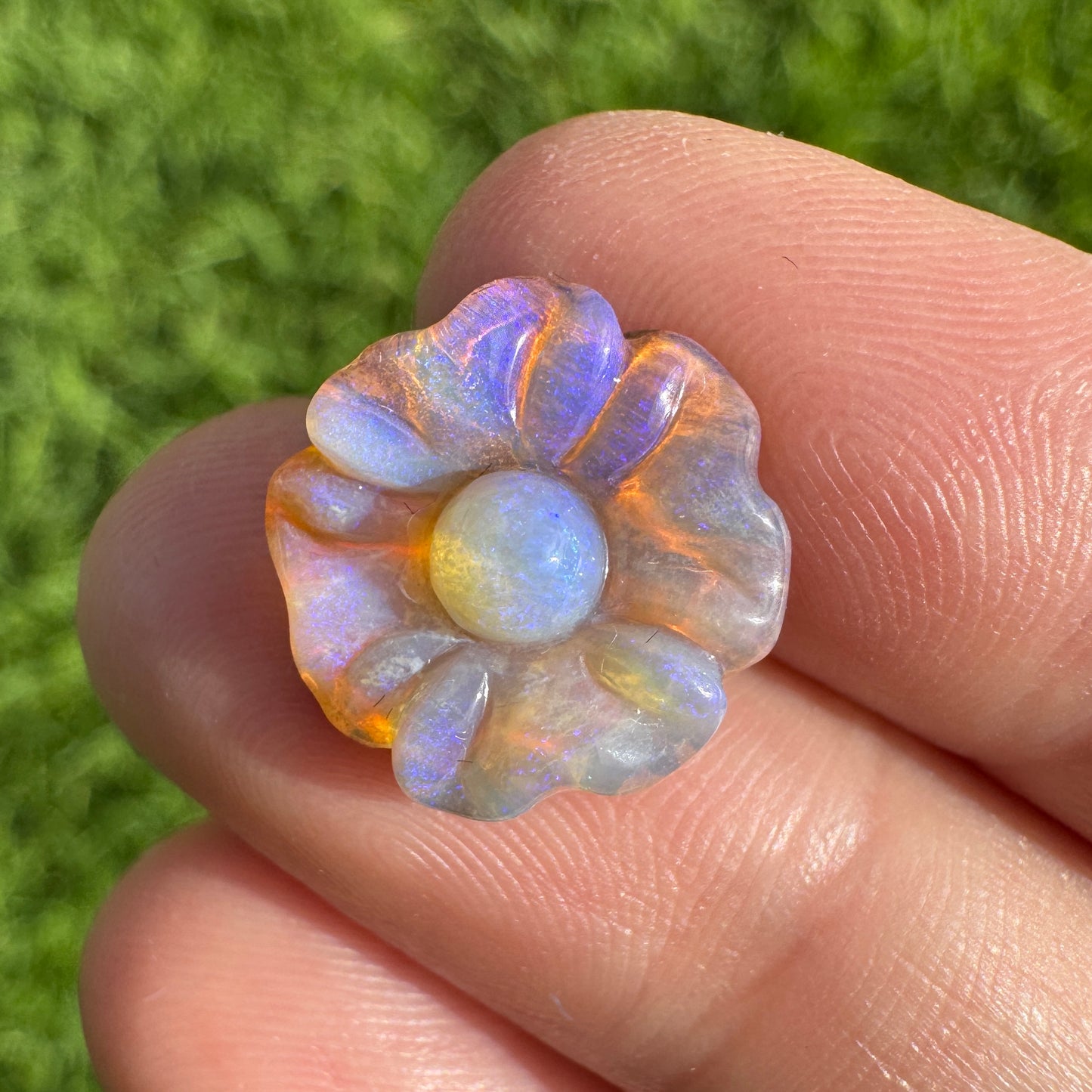 5.02 Ct carved flower opal 🌸