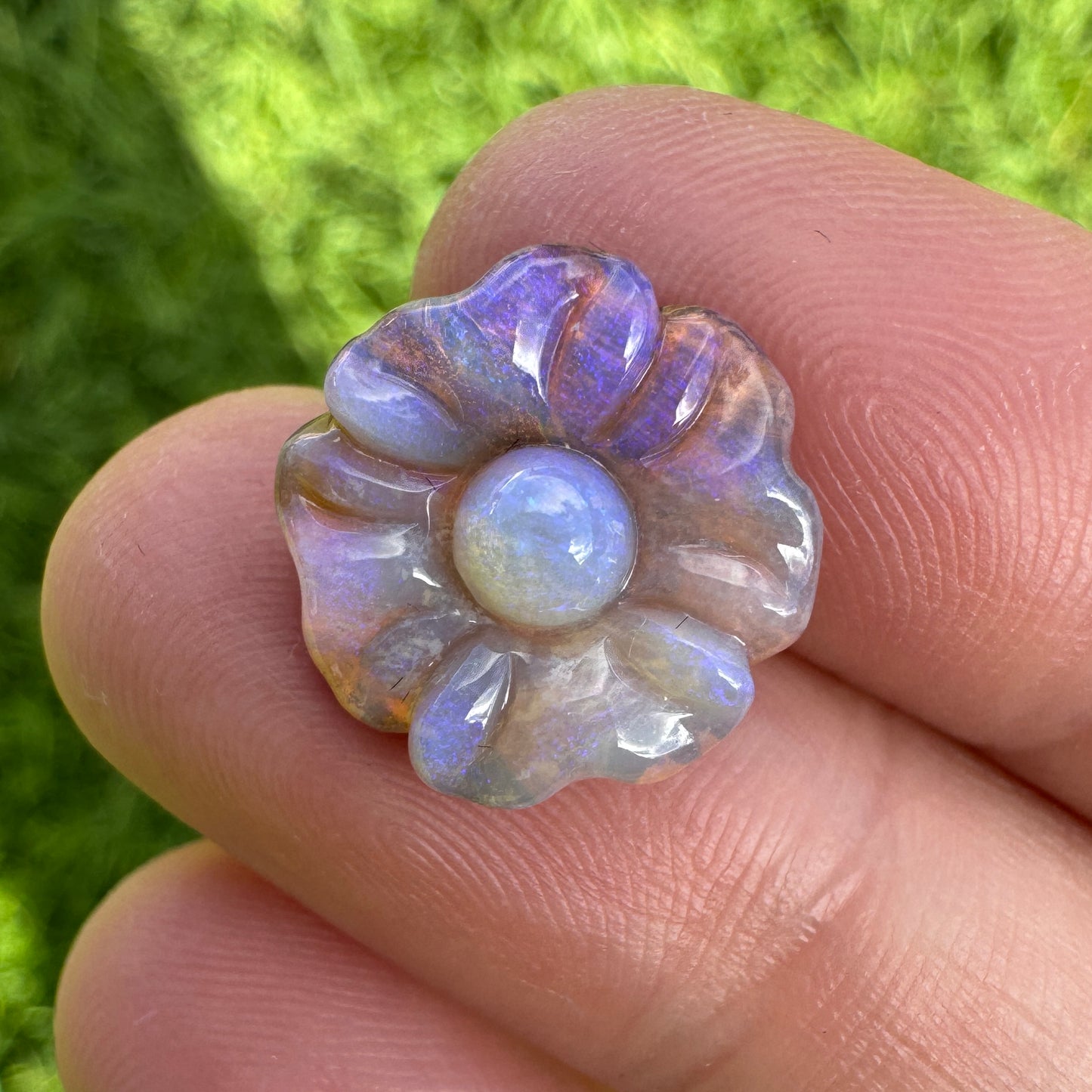 5.02 Ct carved flower opal 🌸
