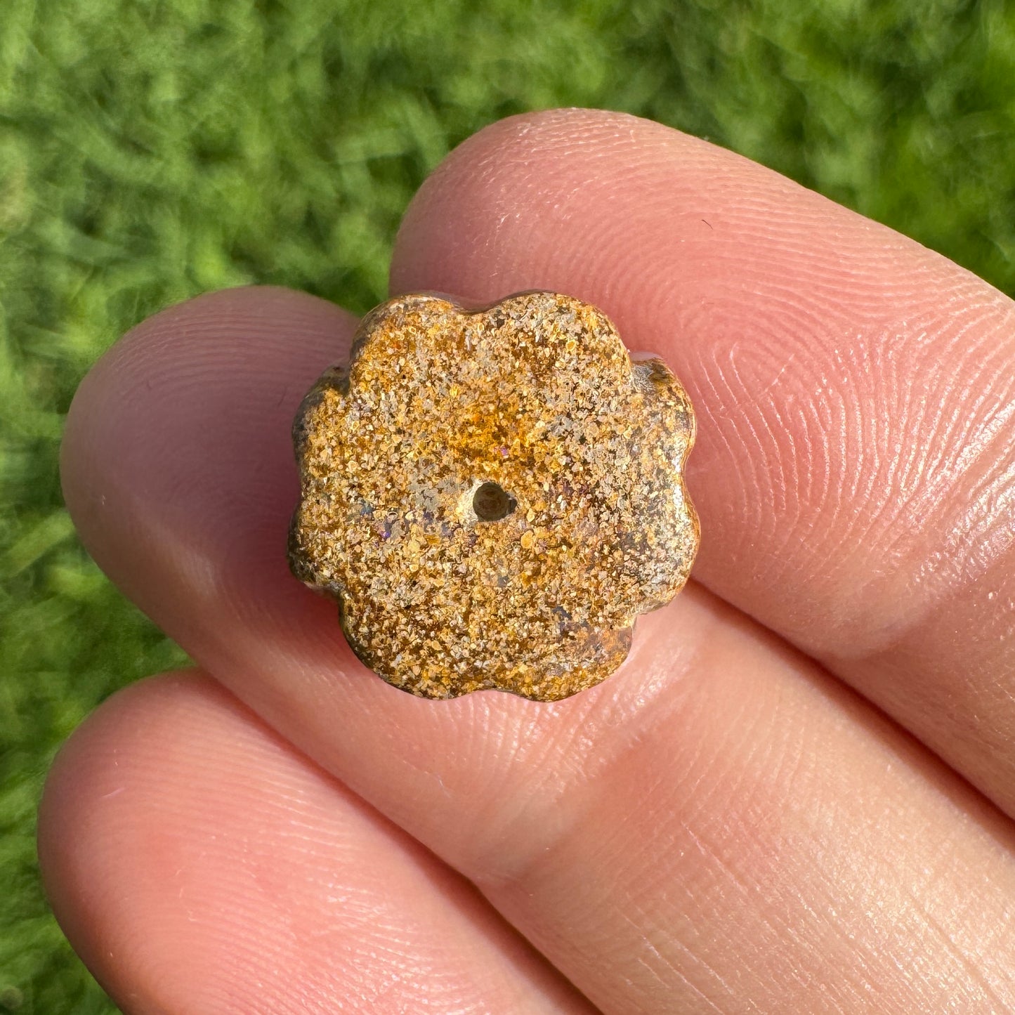 5.02 Ct carved flower opal 🌸