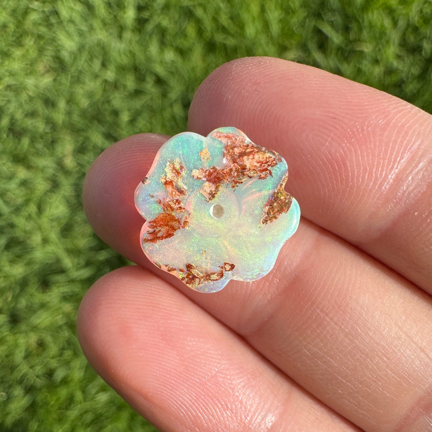 3.19 Ct carved flower opal 🌸