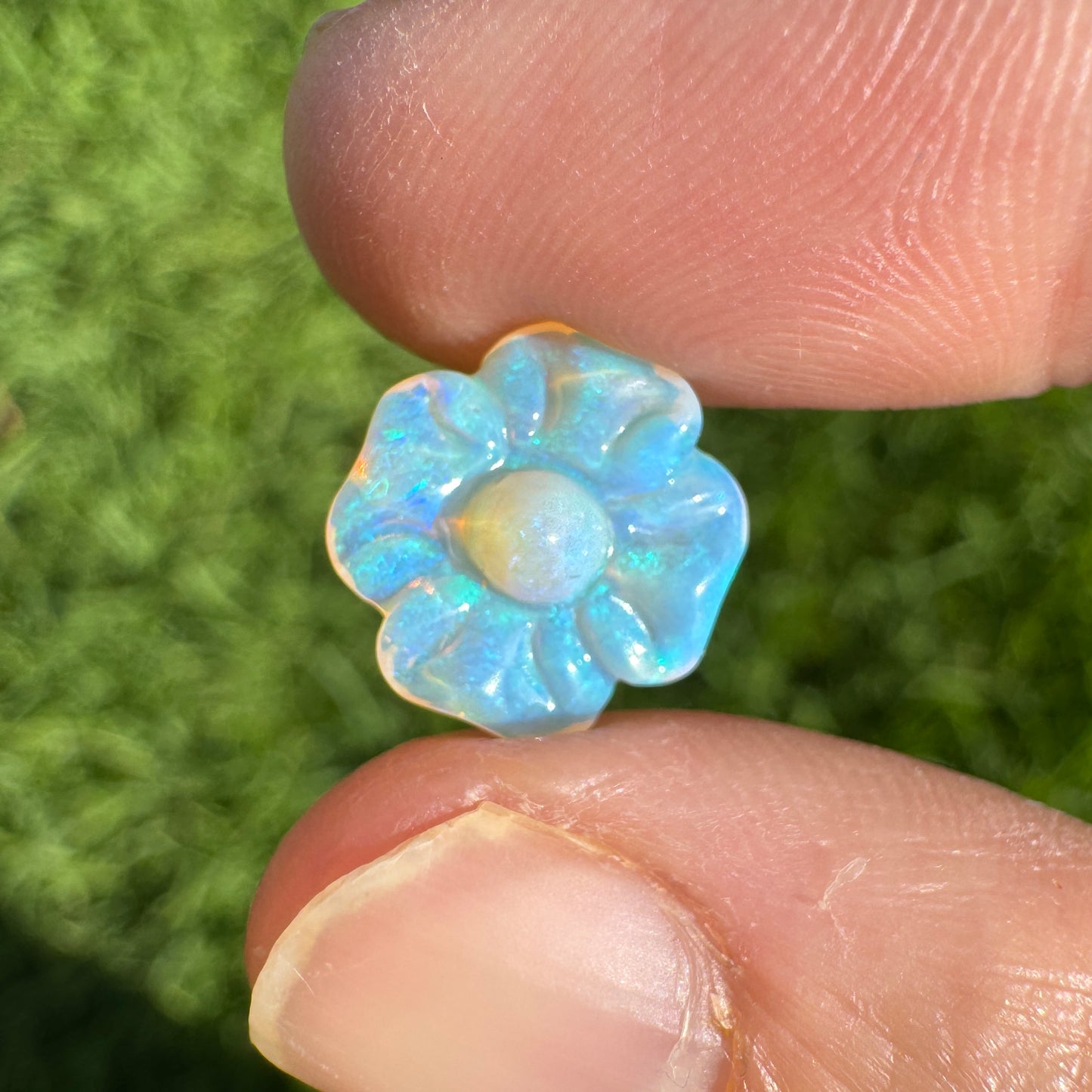 2.14 Ct carved flower opal 🌸