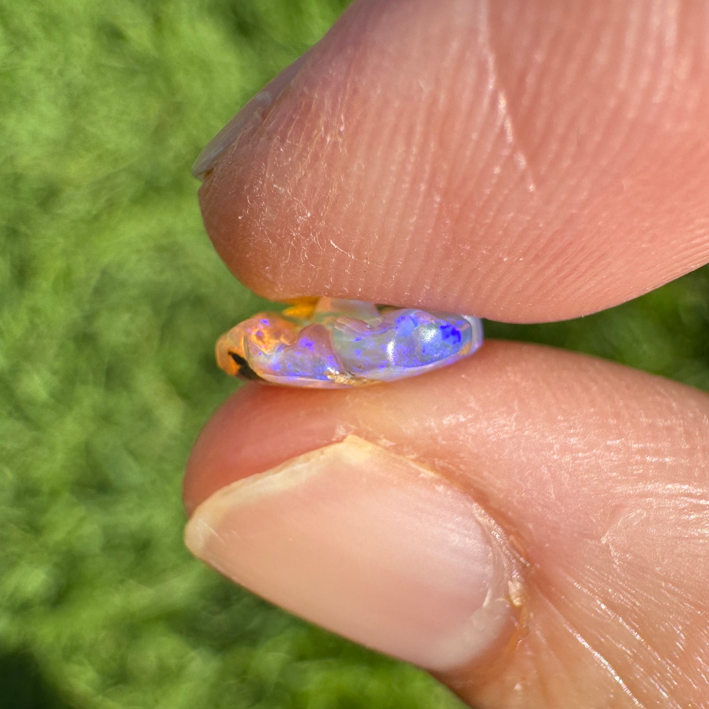 1.21 Ct carved flower opal 🌸