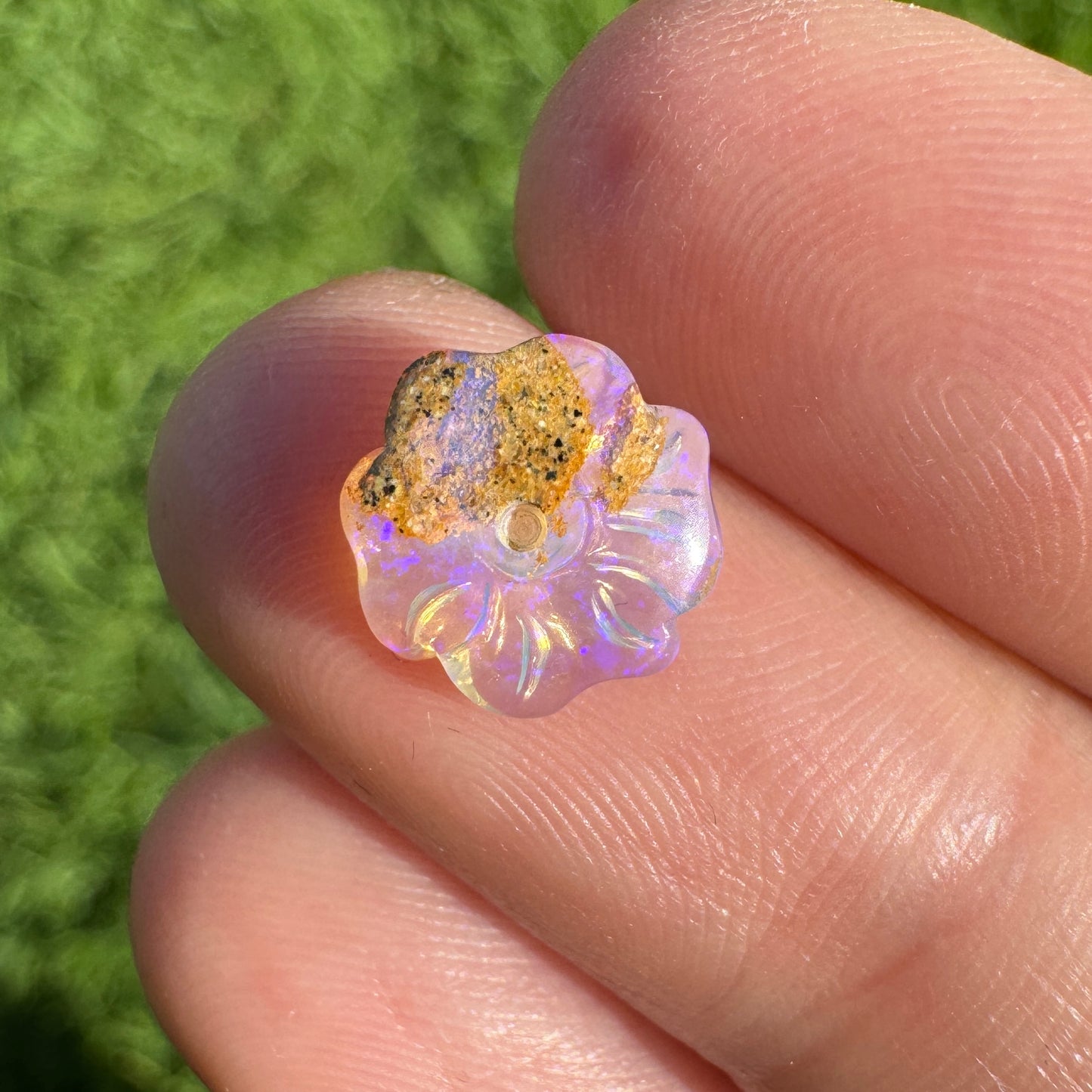 1.21 Ct carved flower opal 🌸