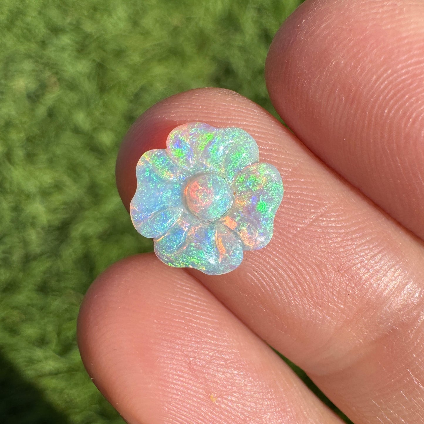 1.22 Ct carved flower opal 🌸