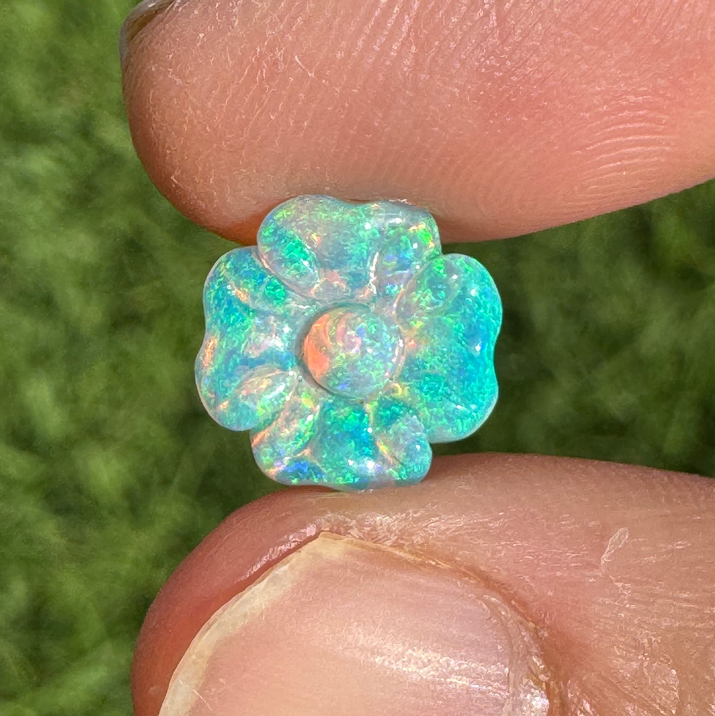 1.22 Ct carved flower opal 🌸