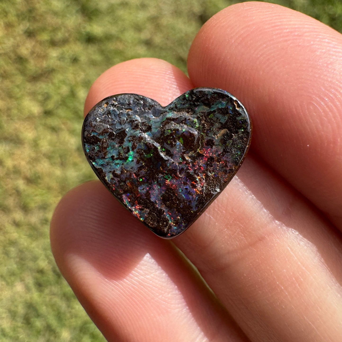 5.46 Ct heart boulder opal