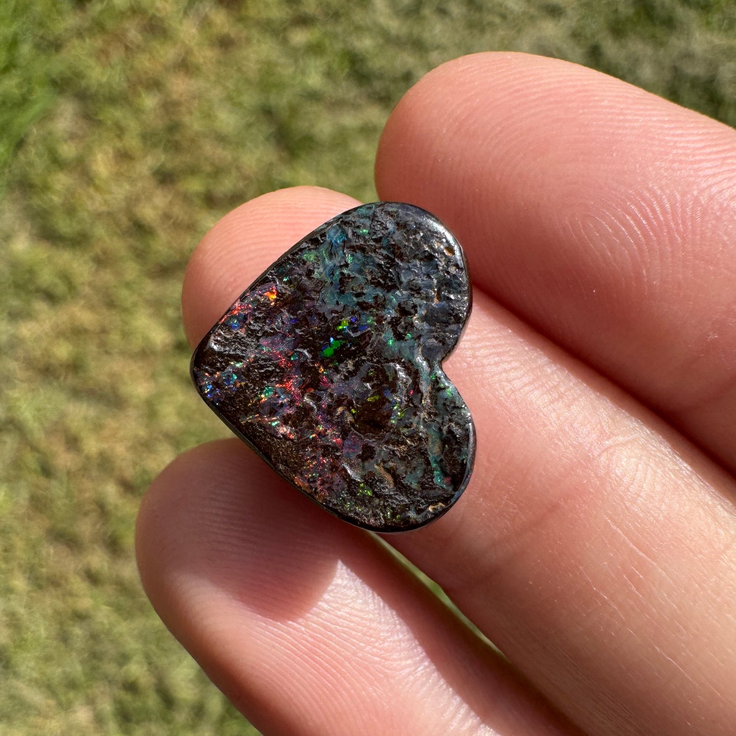 5.46 Ct heart boulder opal