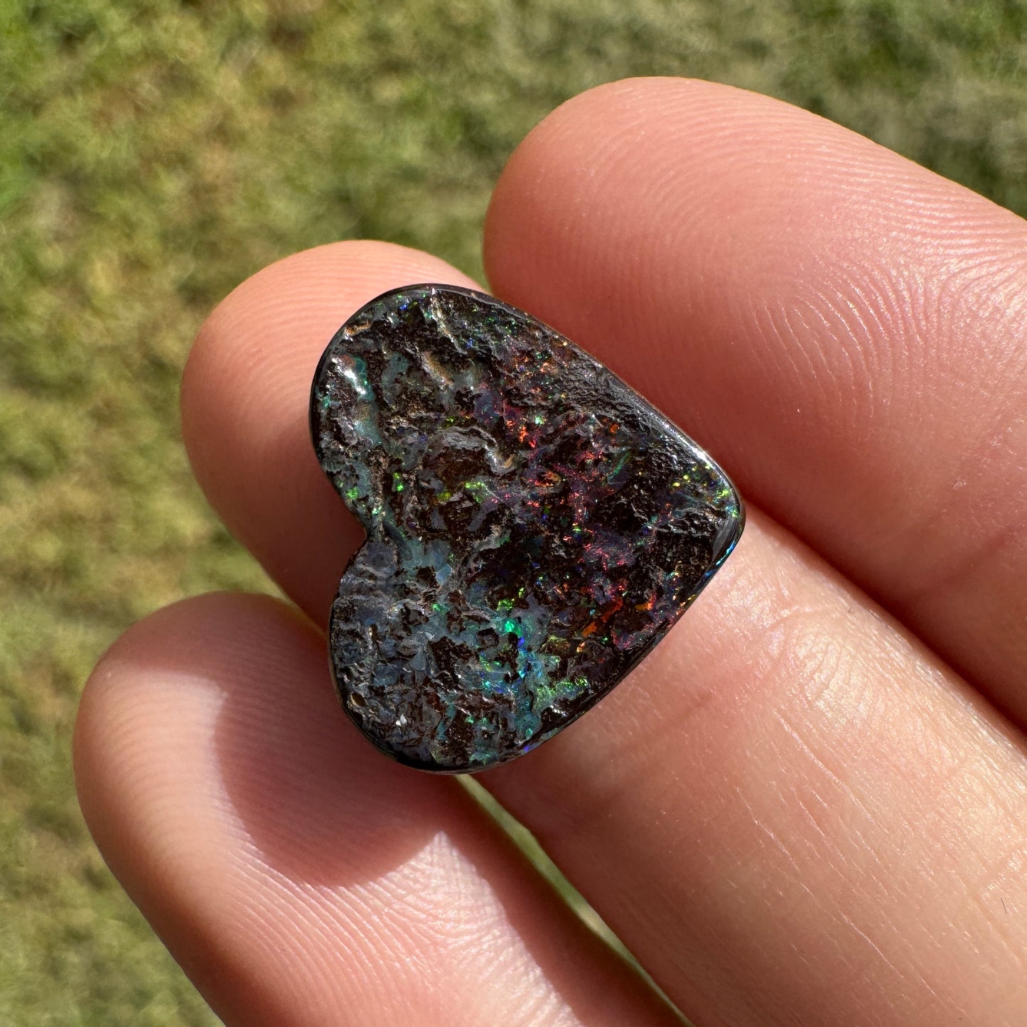 5.46 Ct heart boulder opal