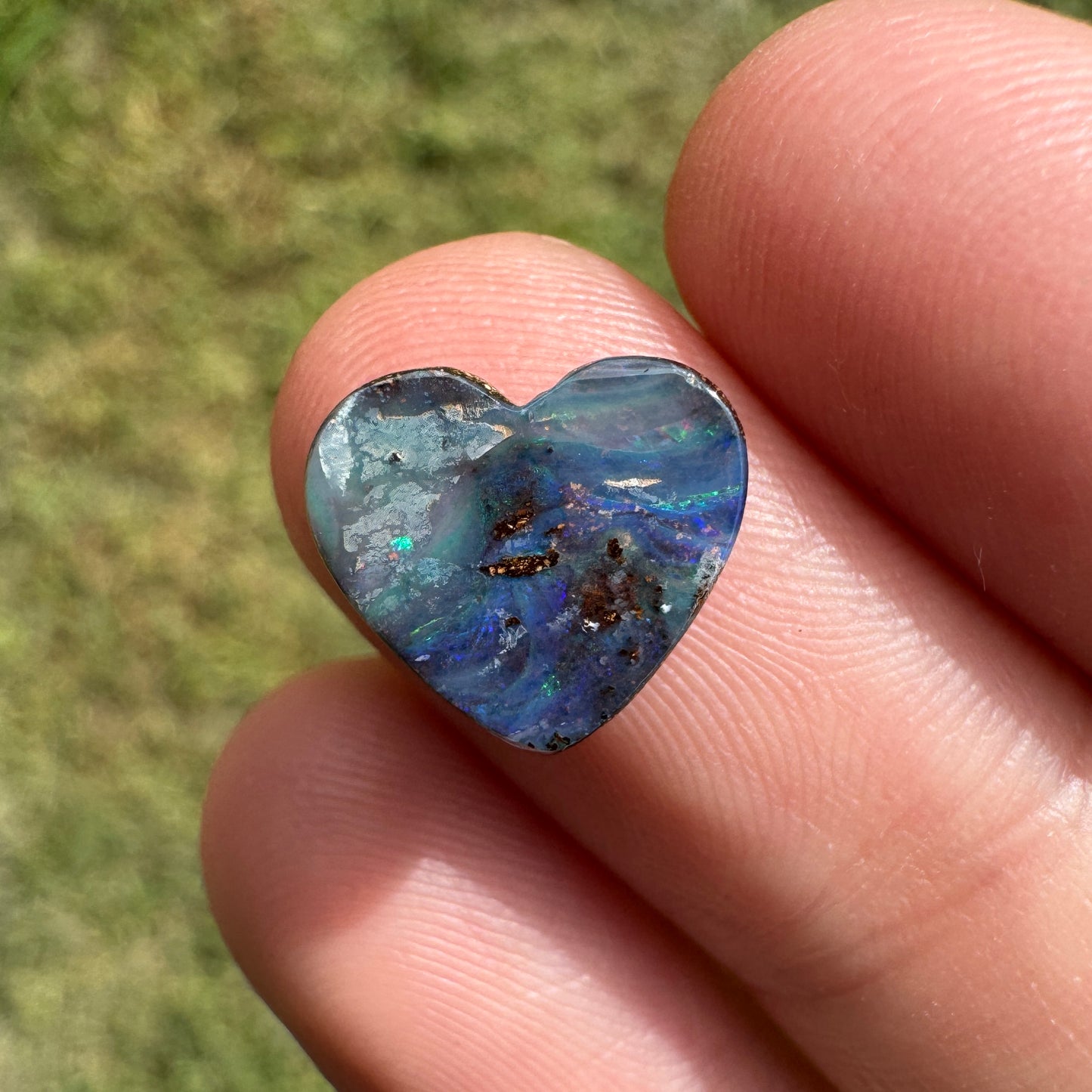 2.61 Ct heart boulder opal