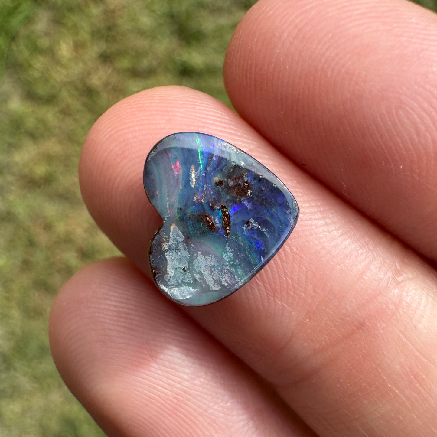 2.61 Ct heart boulder opal
