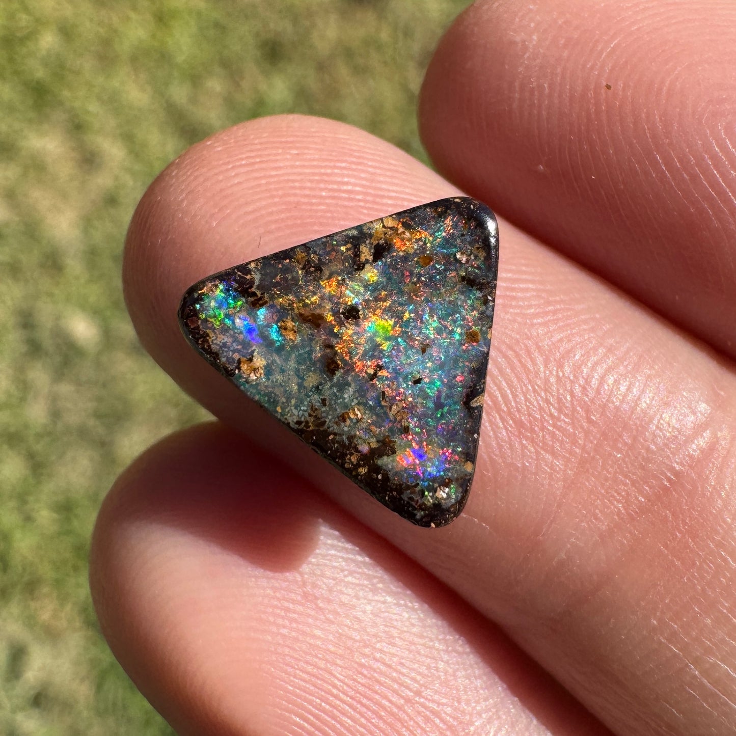 3.06 Ct rainbow triangle boulder opal