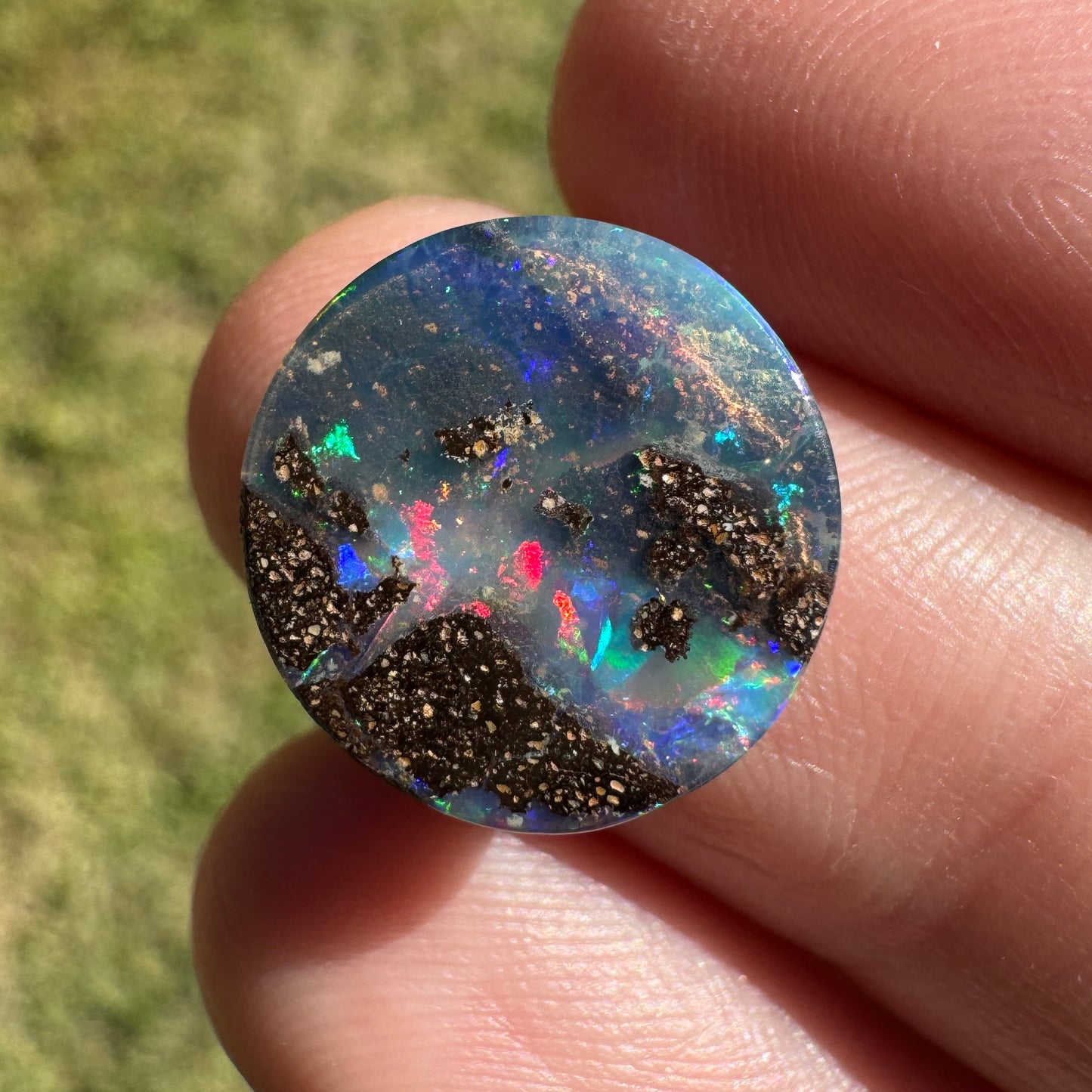 5.41 Ct round boulder opal