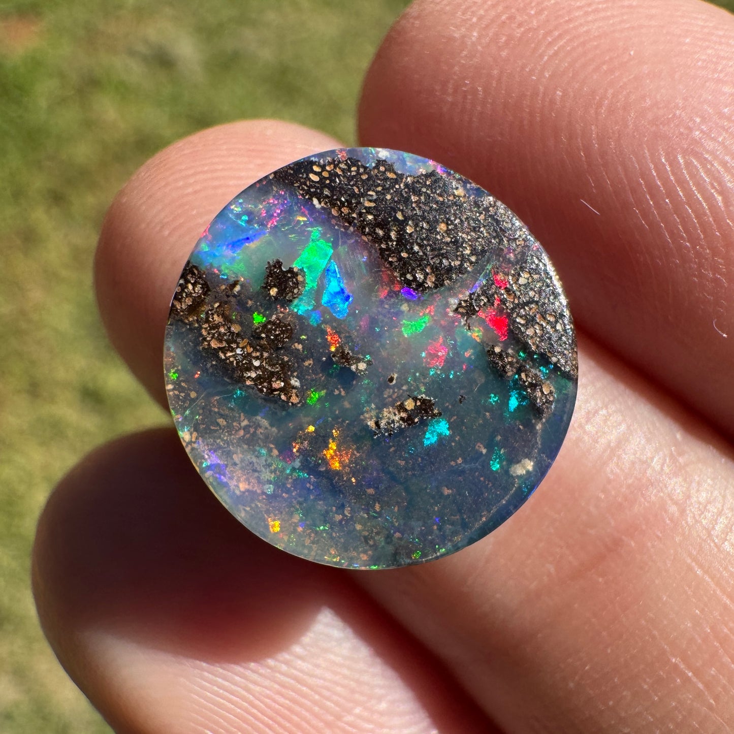 5.41 Ct round boulder opal