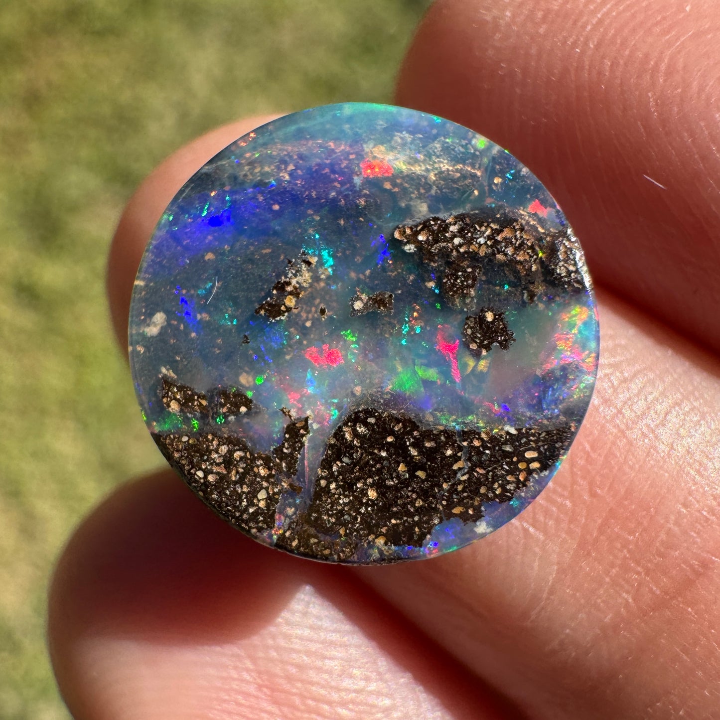 5.41 Ct round boulder opal