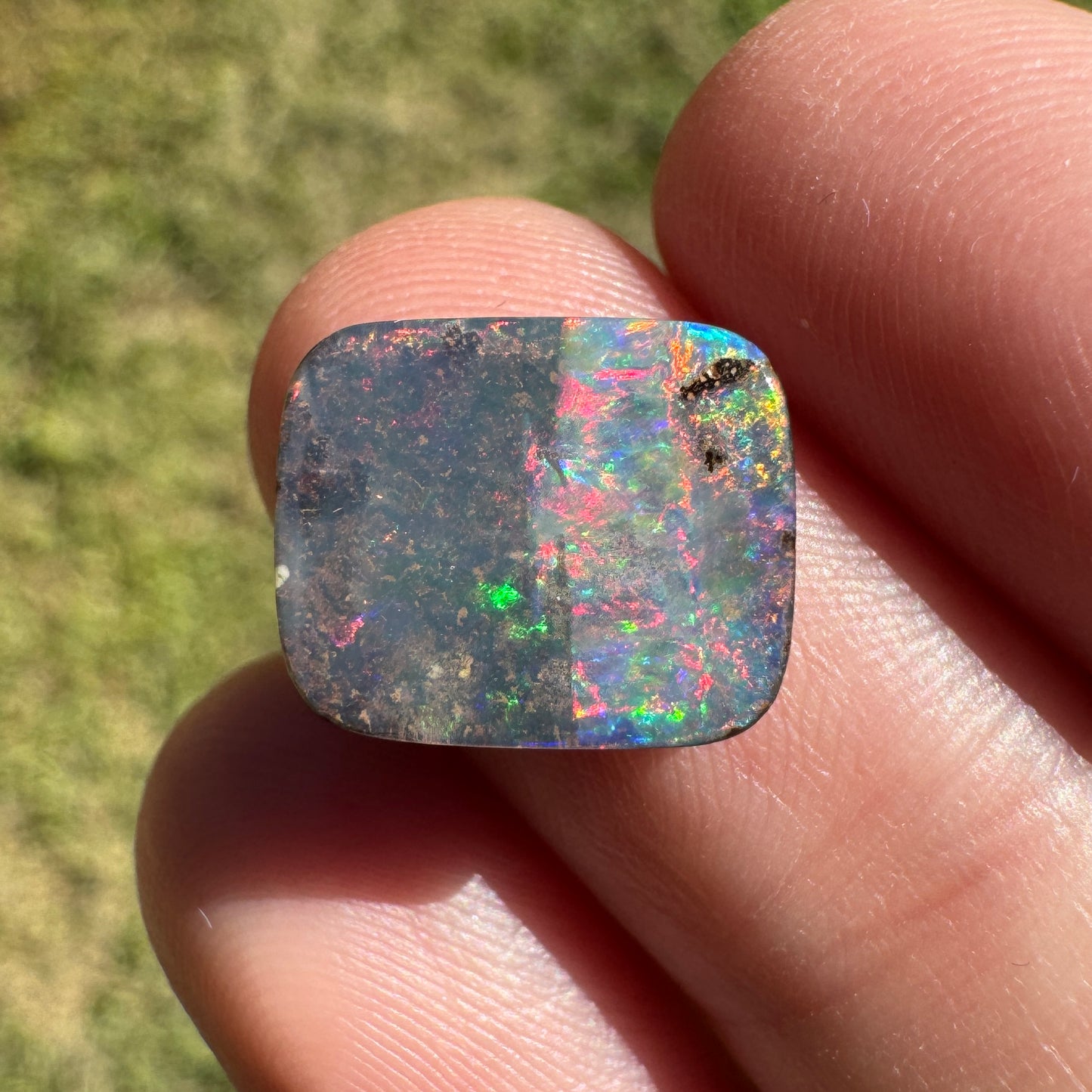 3.81 Ct Rectangle Semi Black Boulkder Opal
