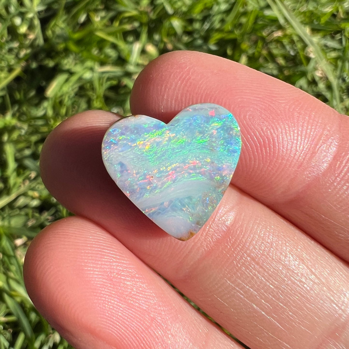 6.54 Ct heart boulder opal