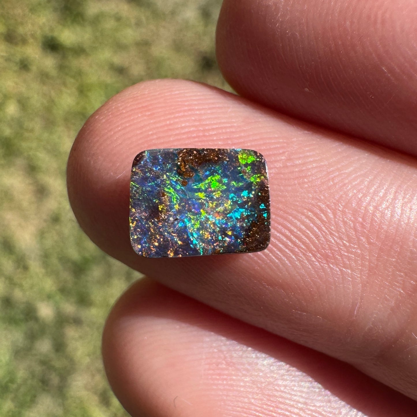 1.45 Ct small rainbow boulder opal