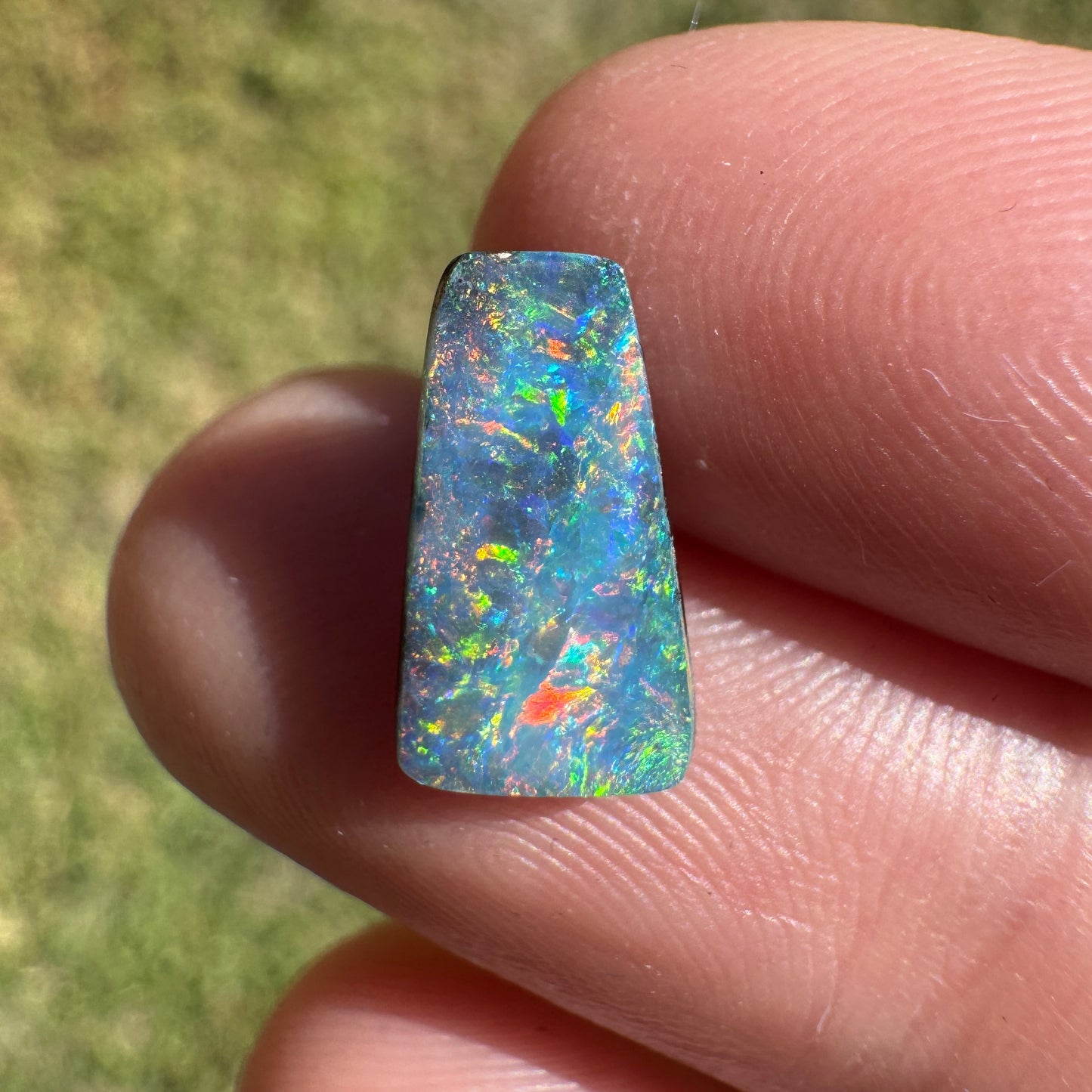 2.27 Ct small colourful boulder opal