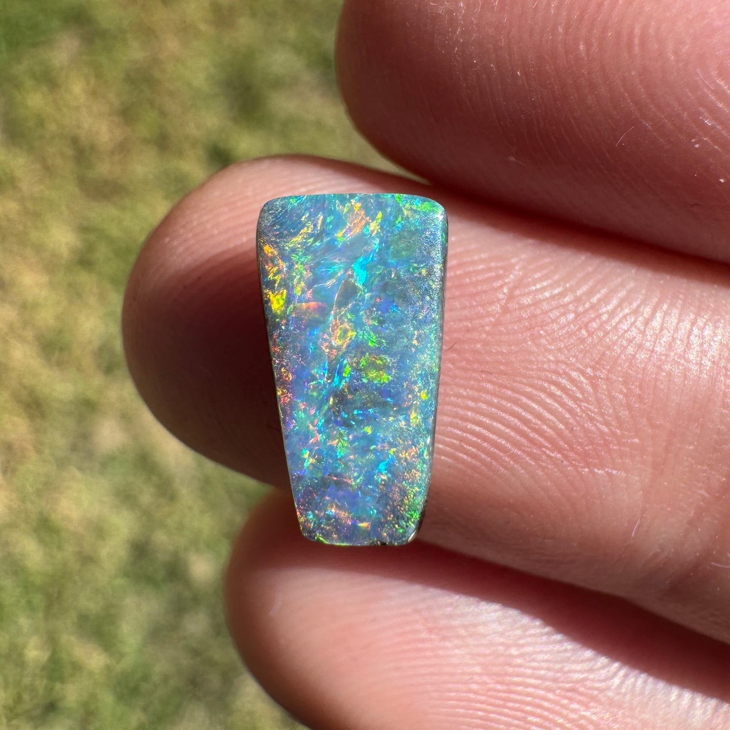 2.27 Ct small colourful boulder opal
