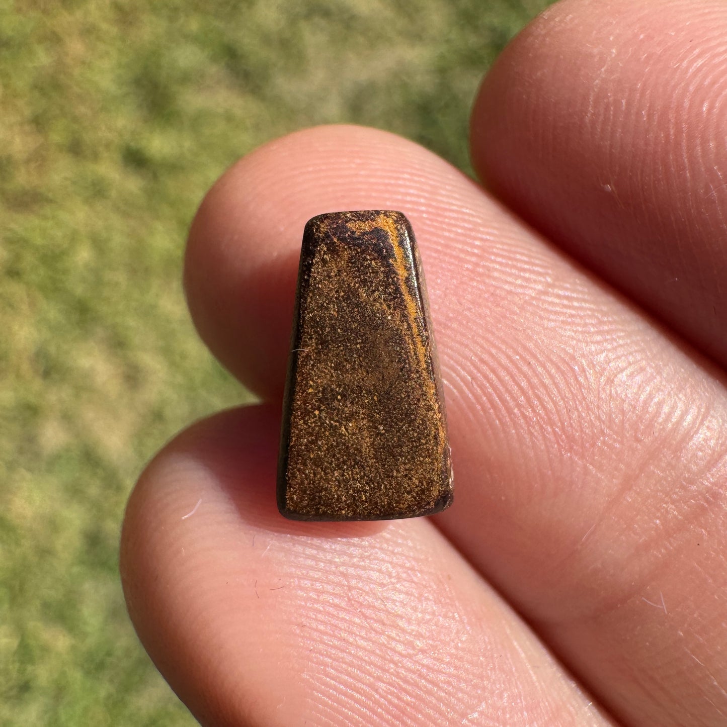 2.27 Ct small colourful boulder opal