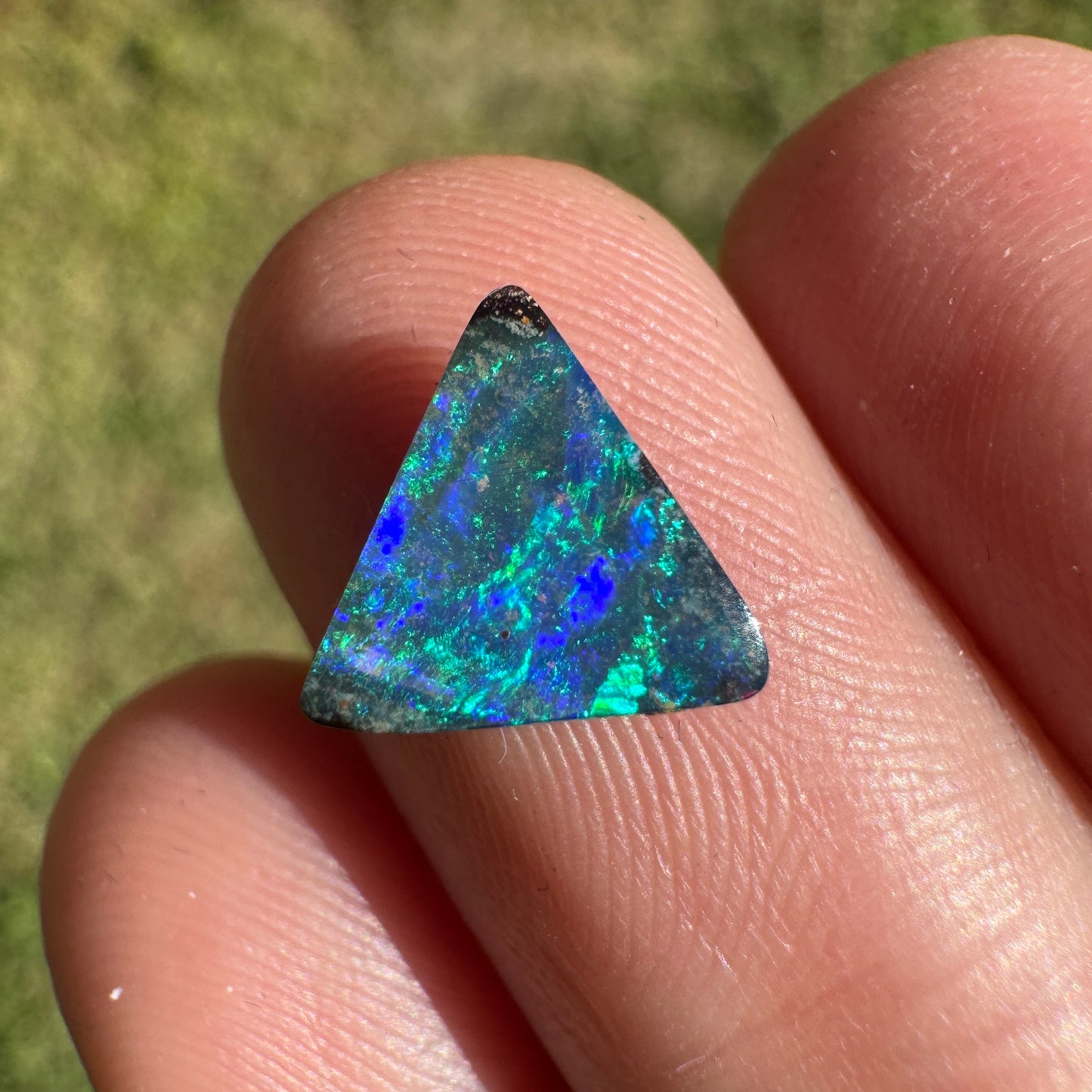 1.18 Ct triangle green-blue boulder opal