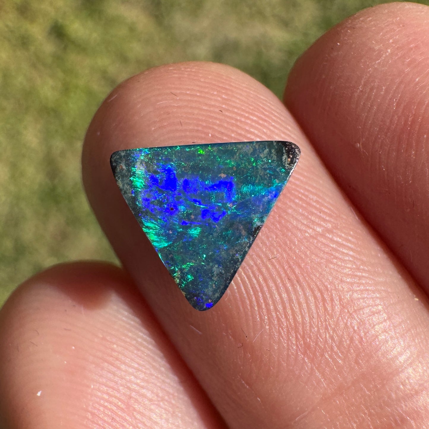 1.18 Ct triangle green-blue boulder opal