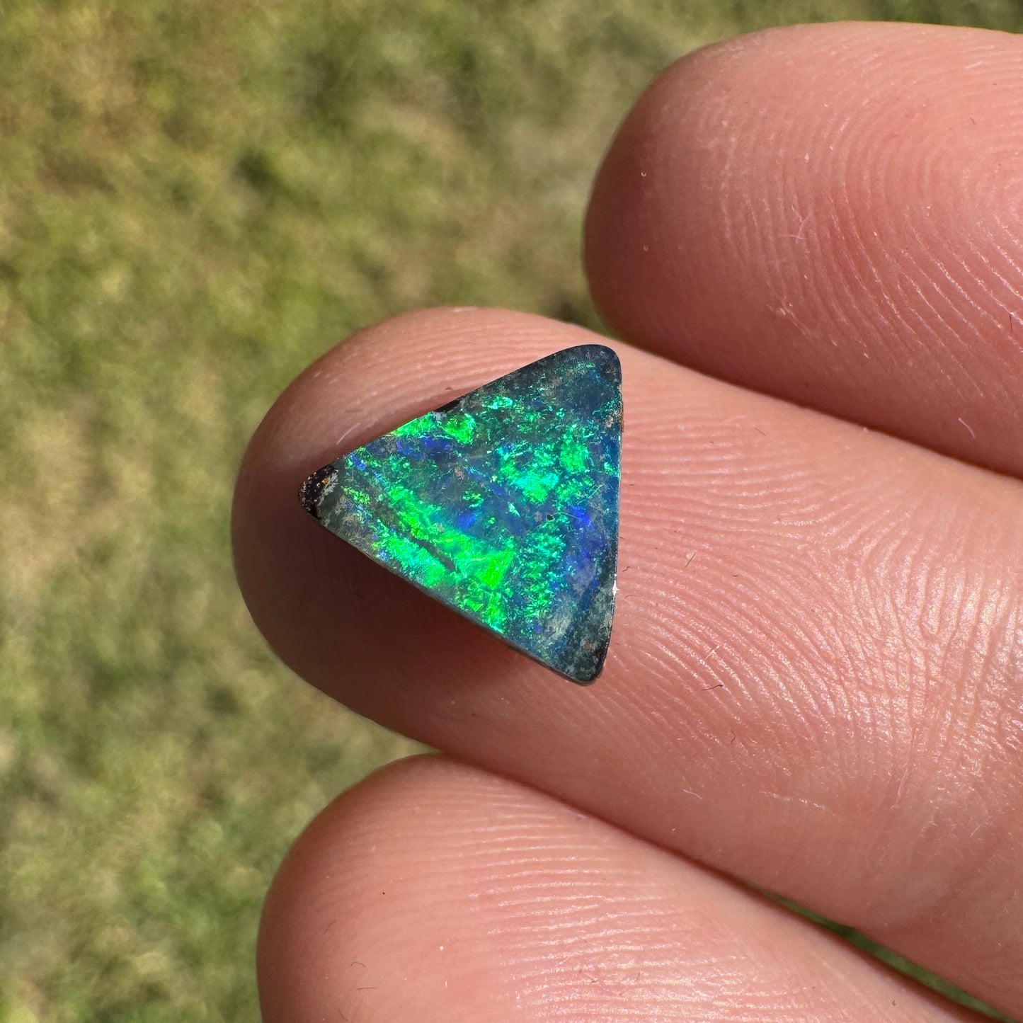 1.18 Ct triangle green-blue boulder opal