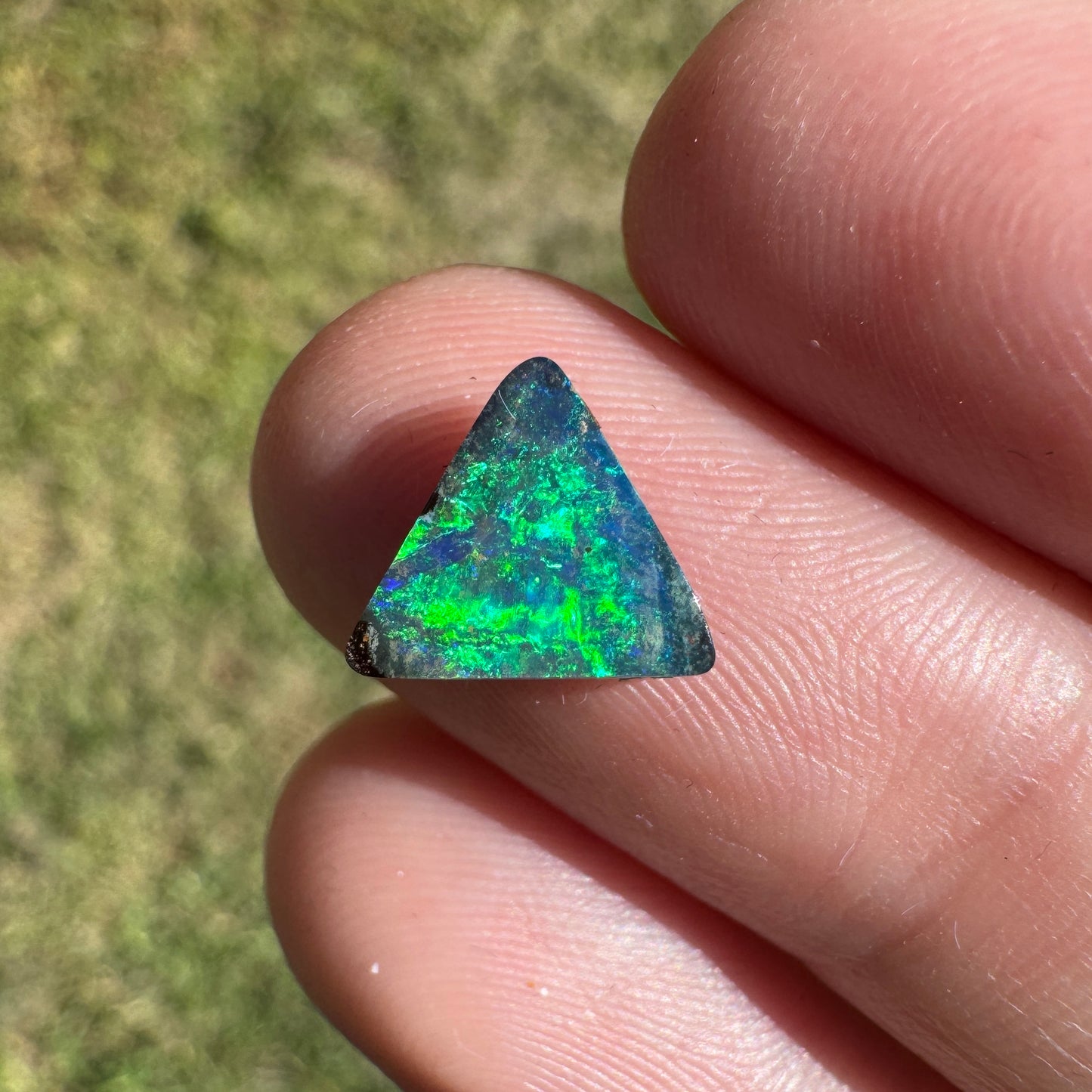 1.18 Ct triangle green-blue boulder opal