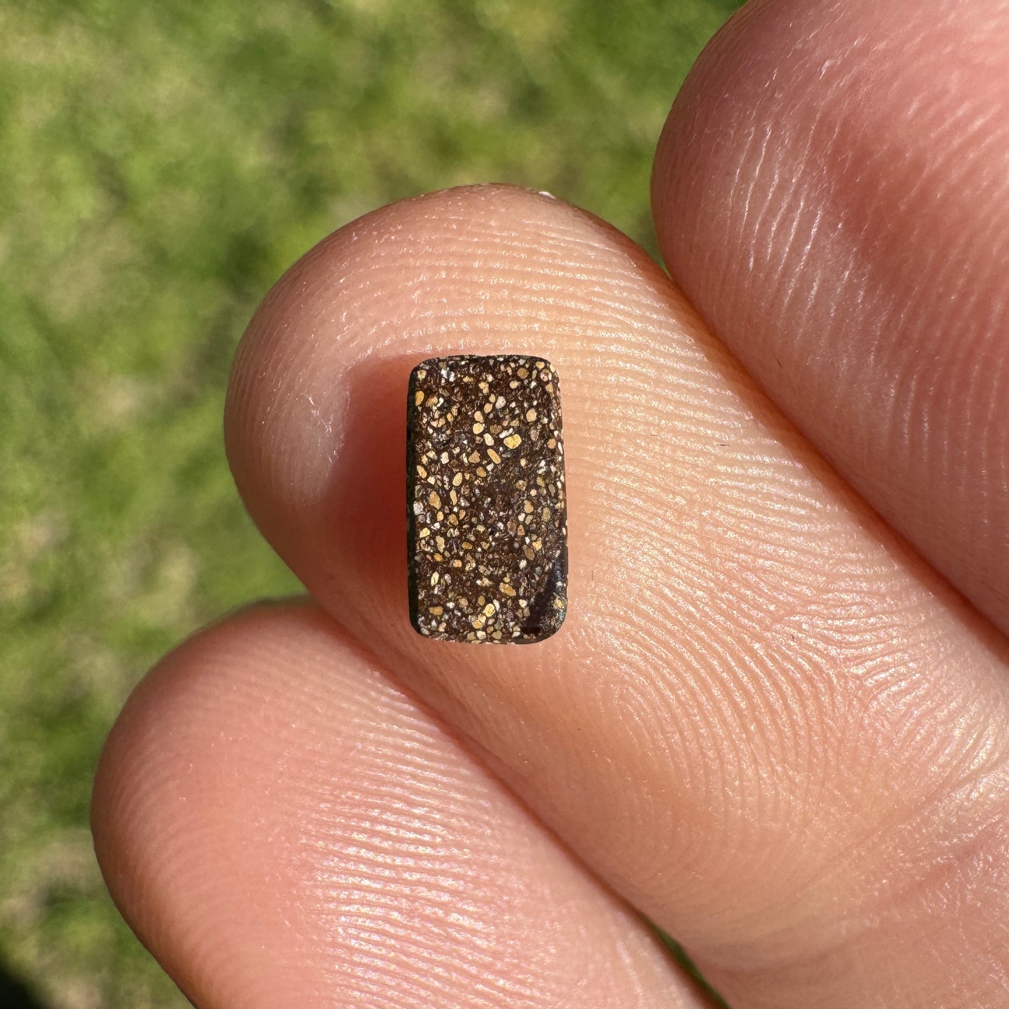 0.54 Ct extra small boulder opal