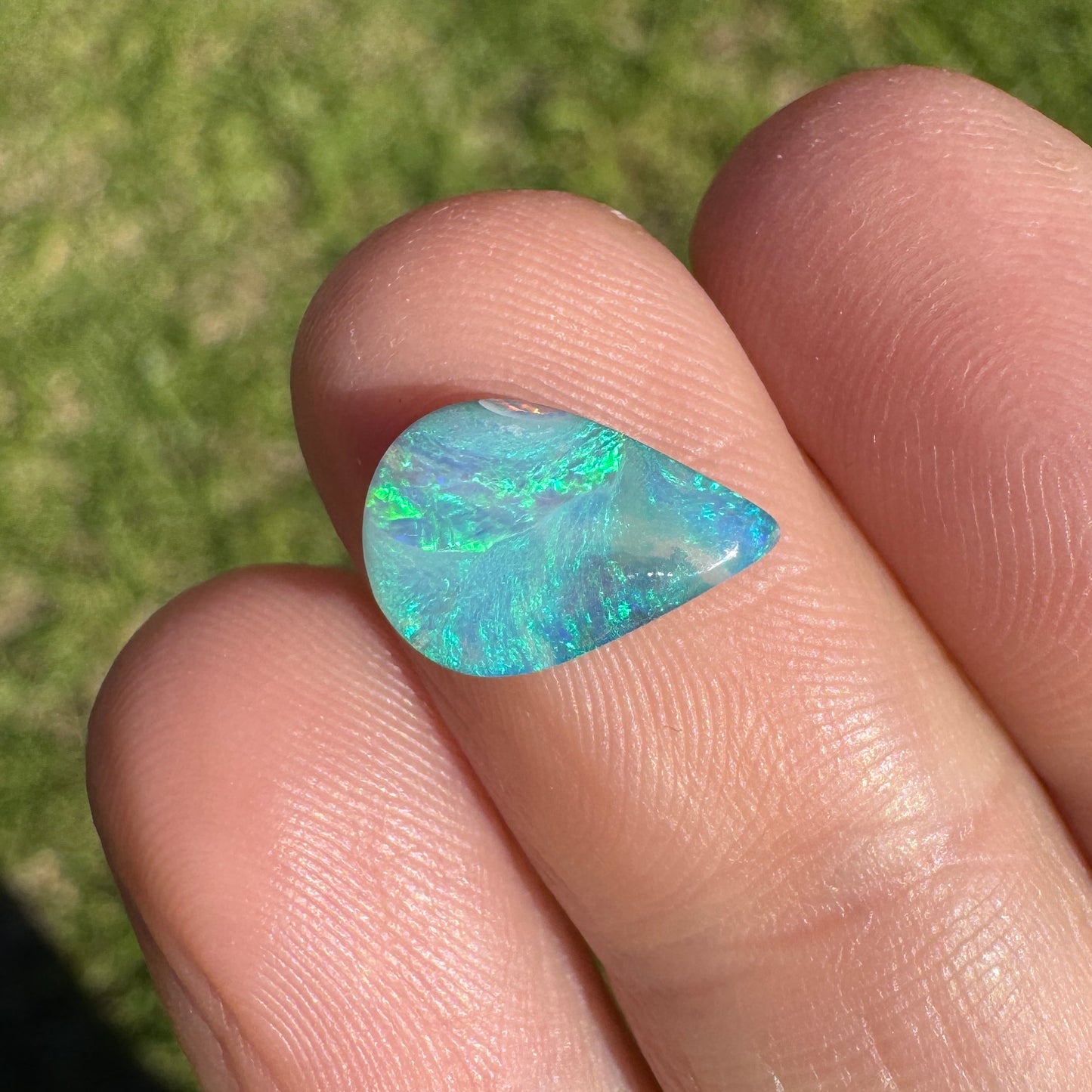 1.60 Ct small boulder opal