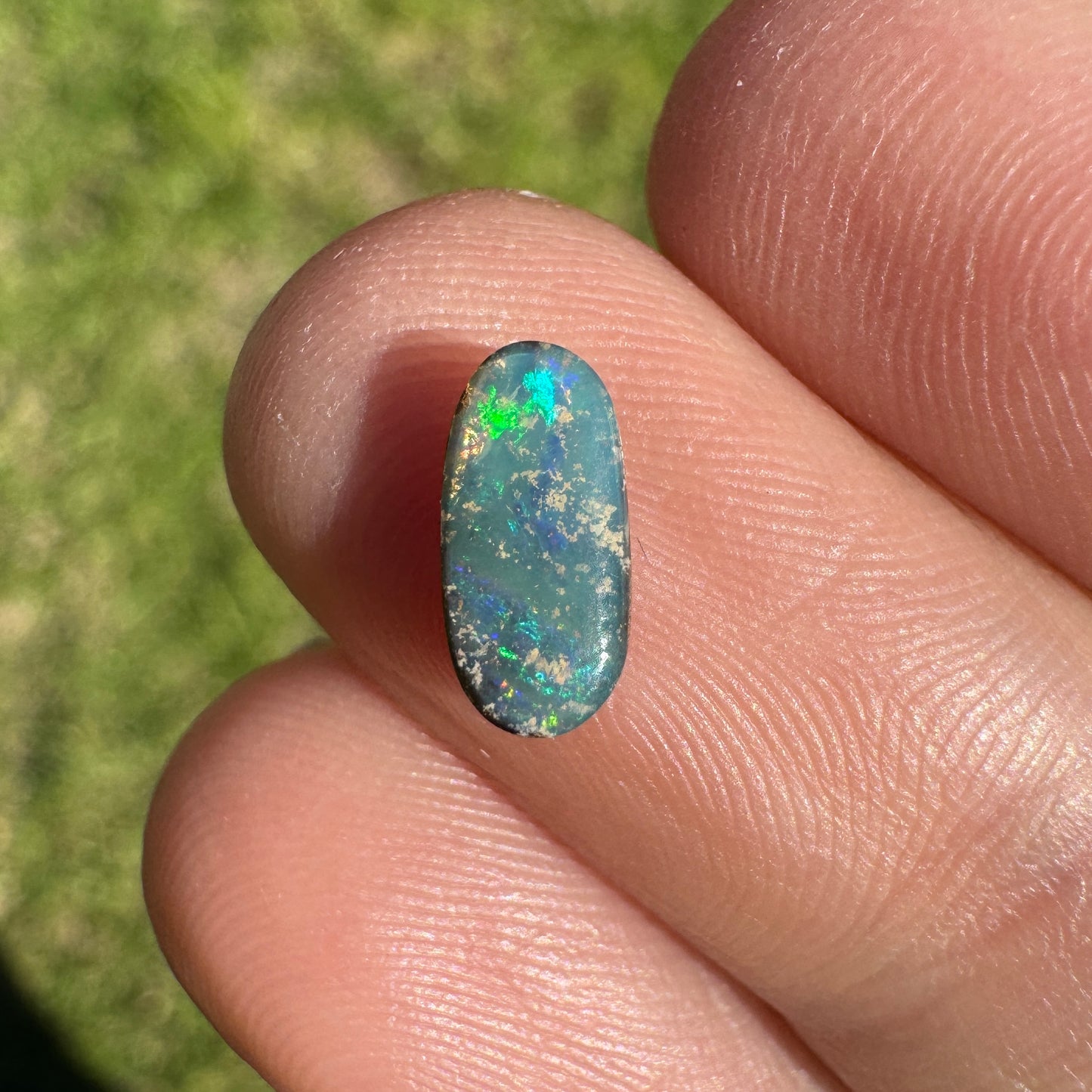 0.89 Ct extra small boulder opal