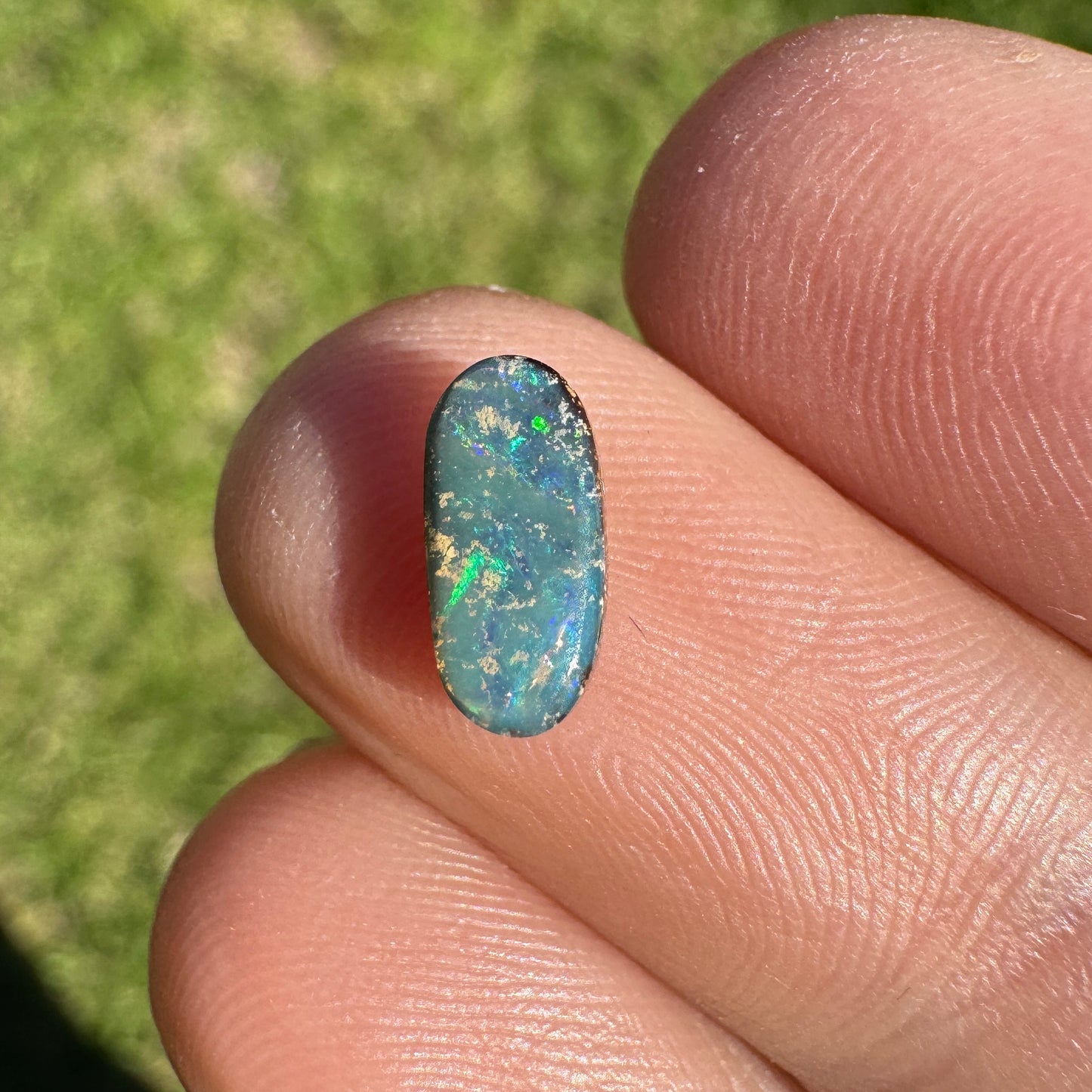 0.89 Ct extra small boulder opal