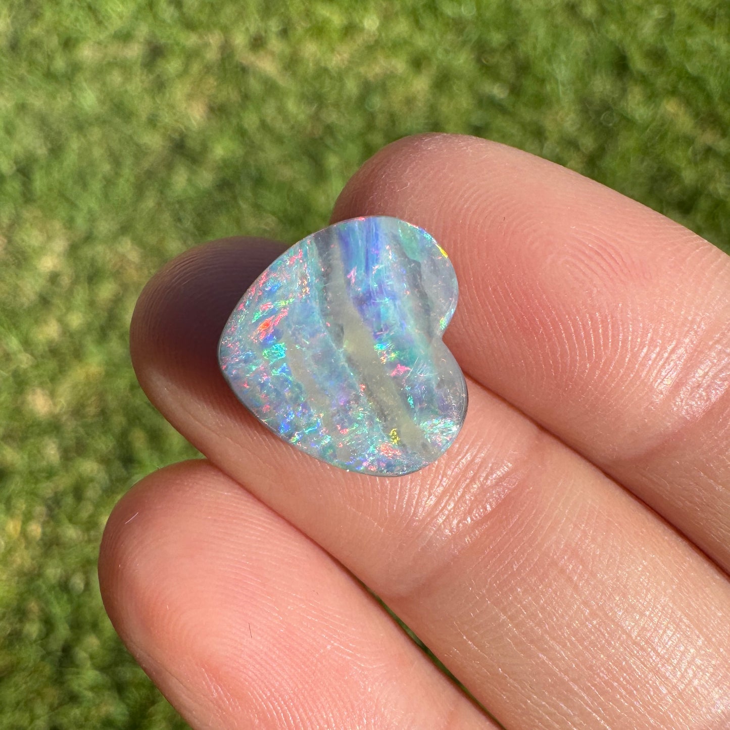 6.56 Ct bright rainbow heart boulder opal