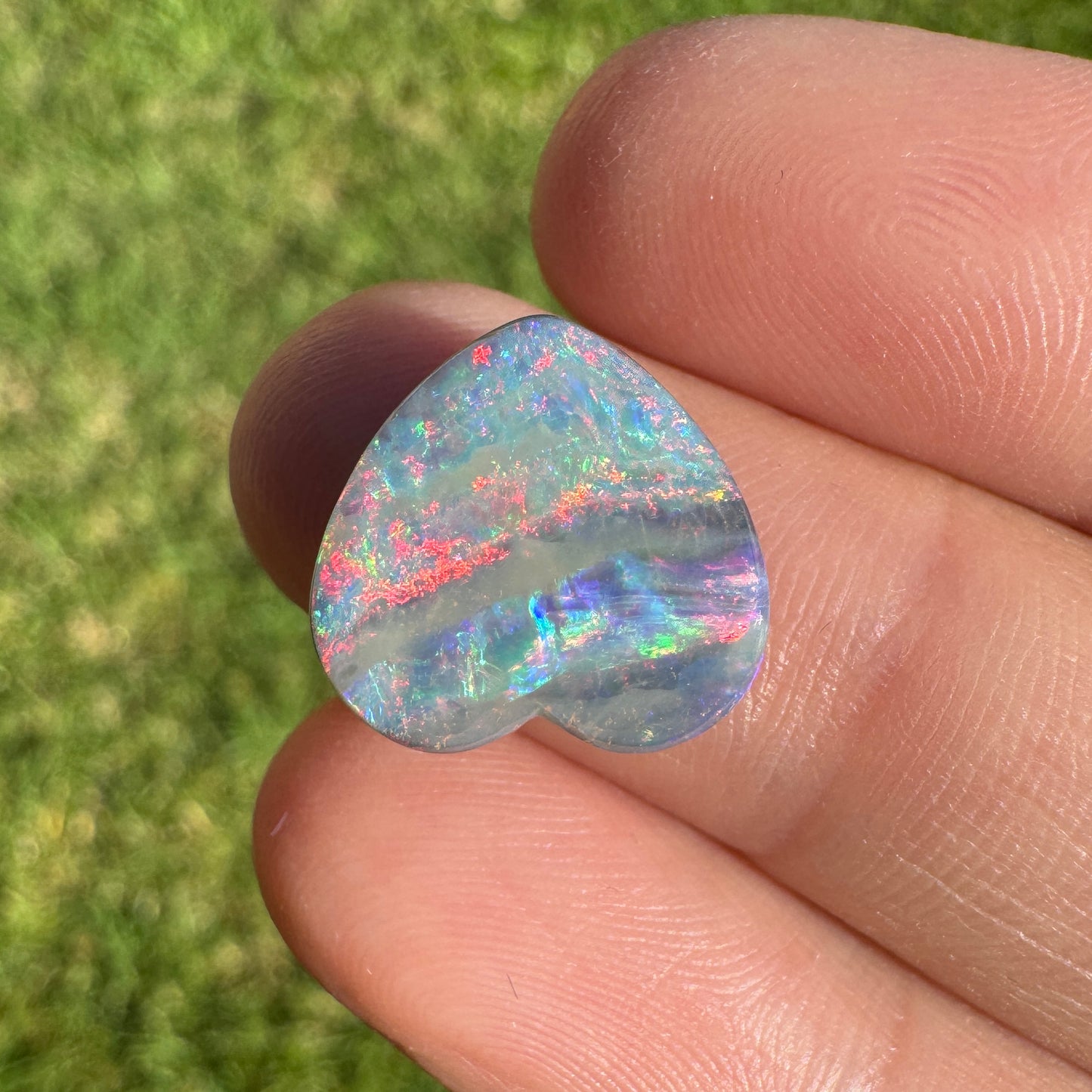 6.56 Ct bright rainbow heart boulder opal