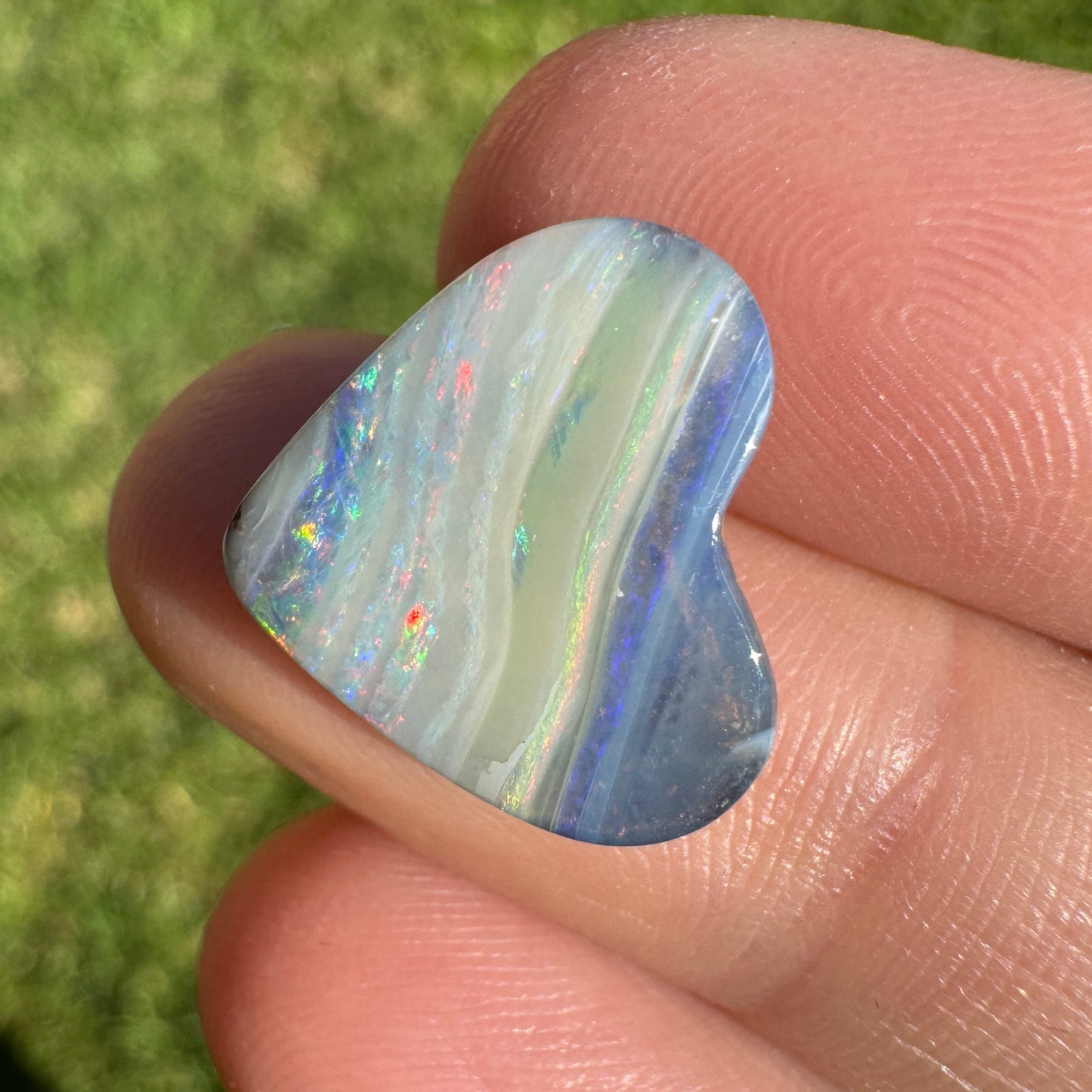 5.46 Ct heart boulder opal