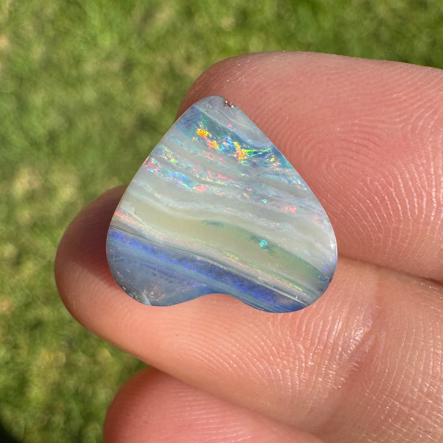 5.46 Ct heart boulder opal