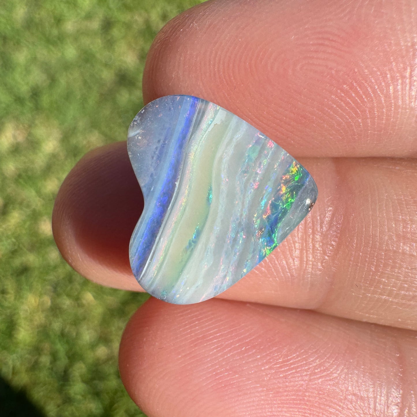 5.46 Ct heart boulder opal