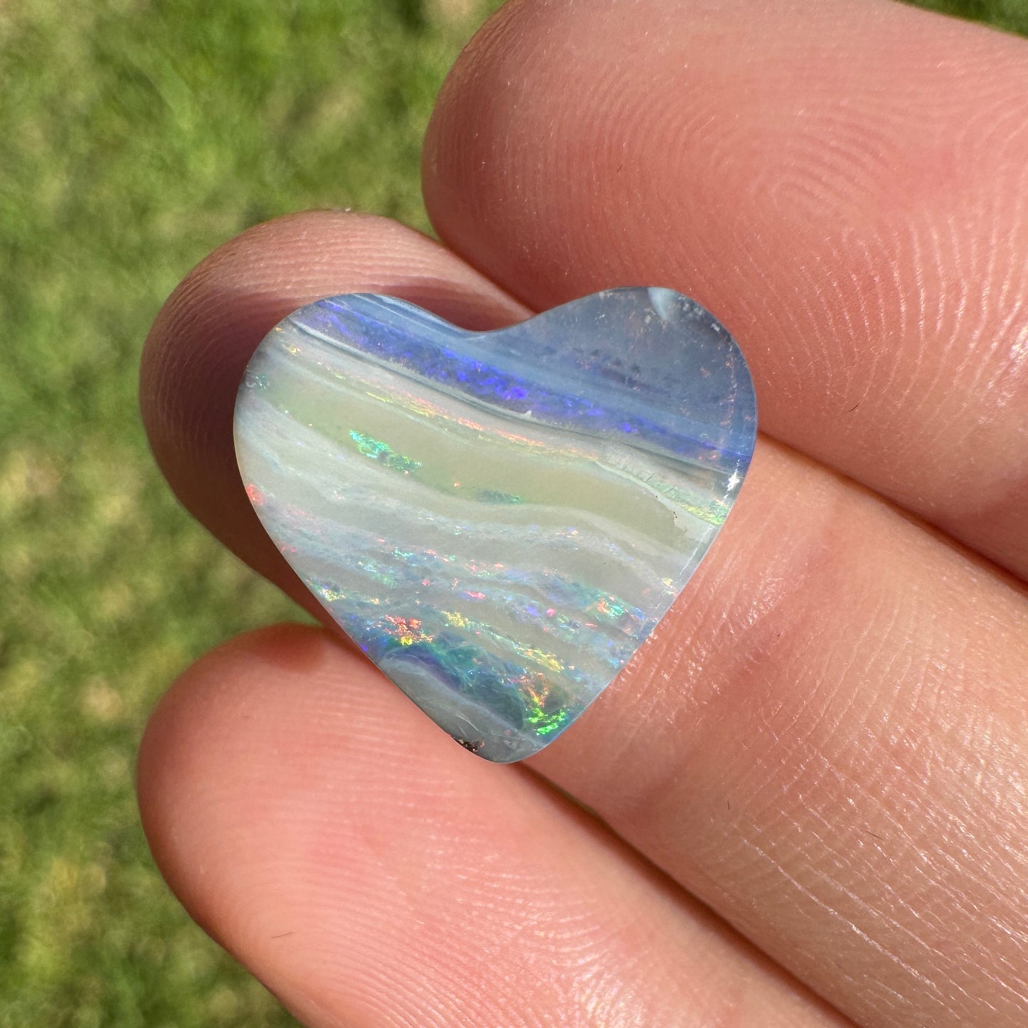 5.46 Ct heart boulder opal